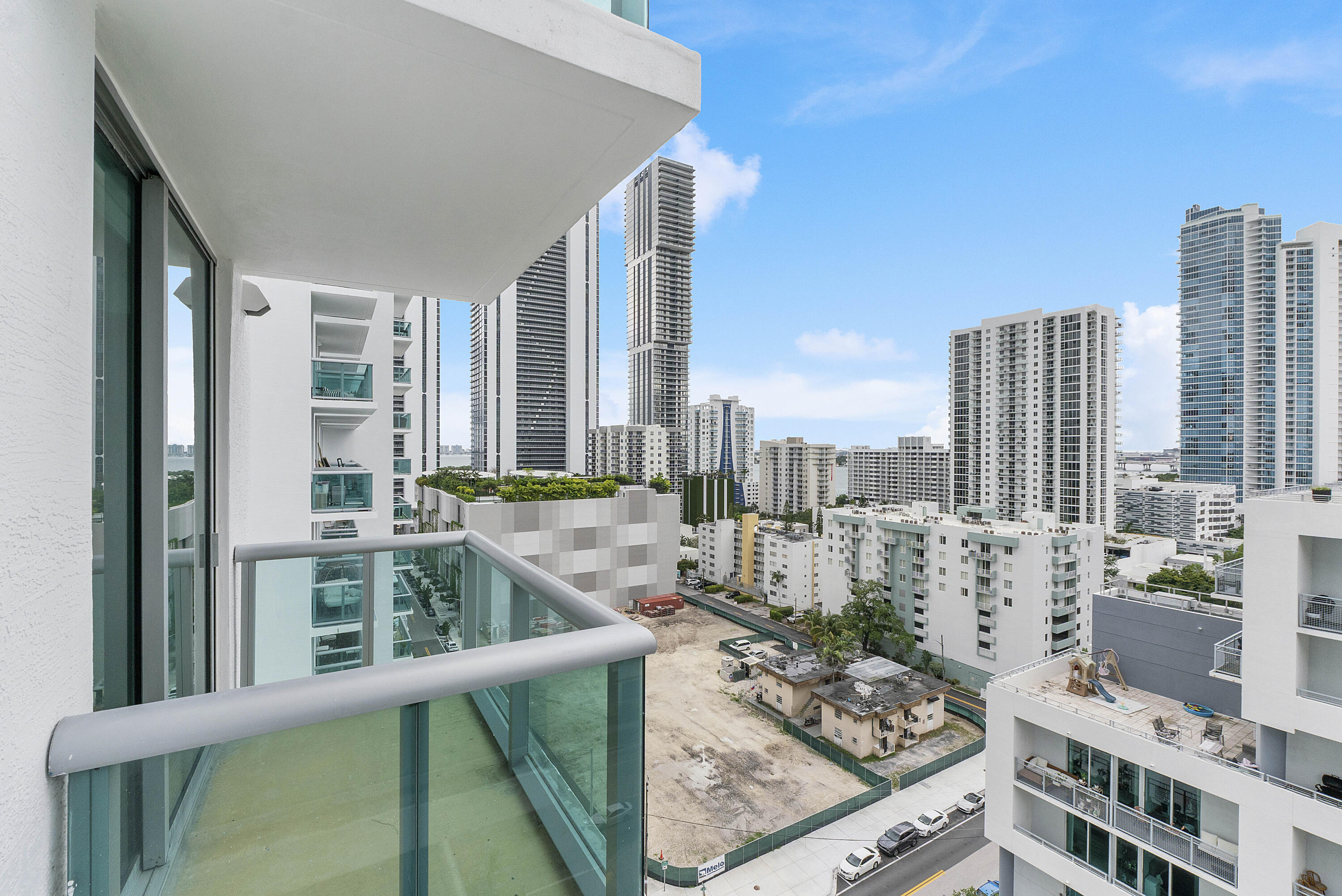image Gallery Art Condos4