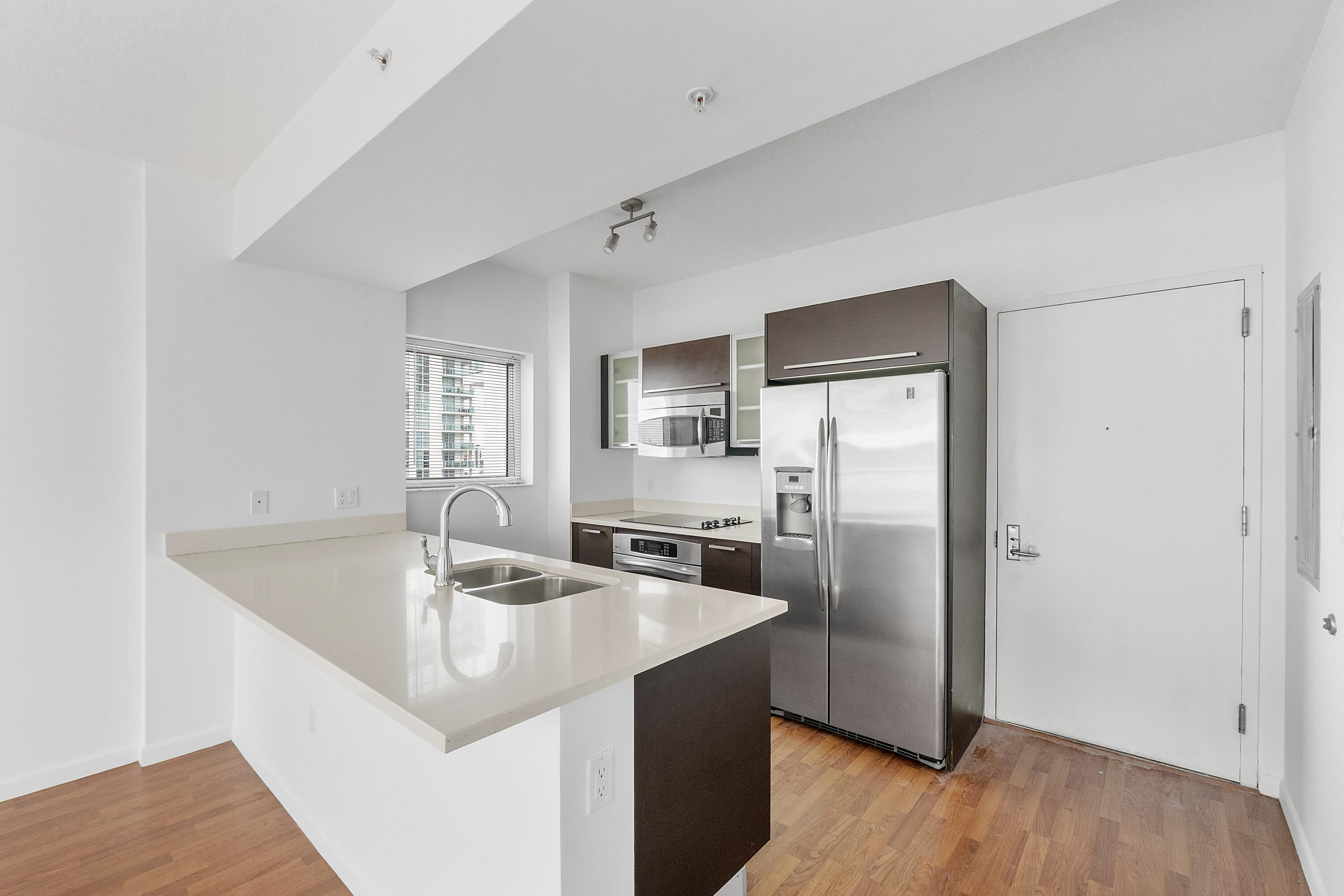 image Gallery Art Condos5