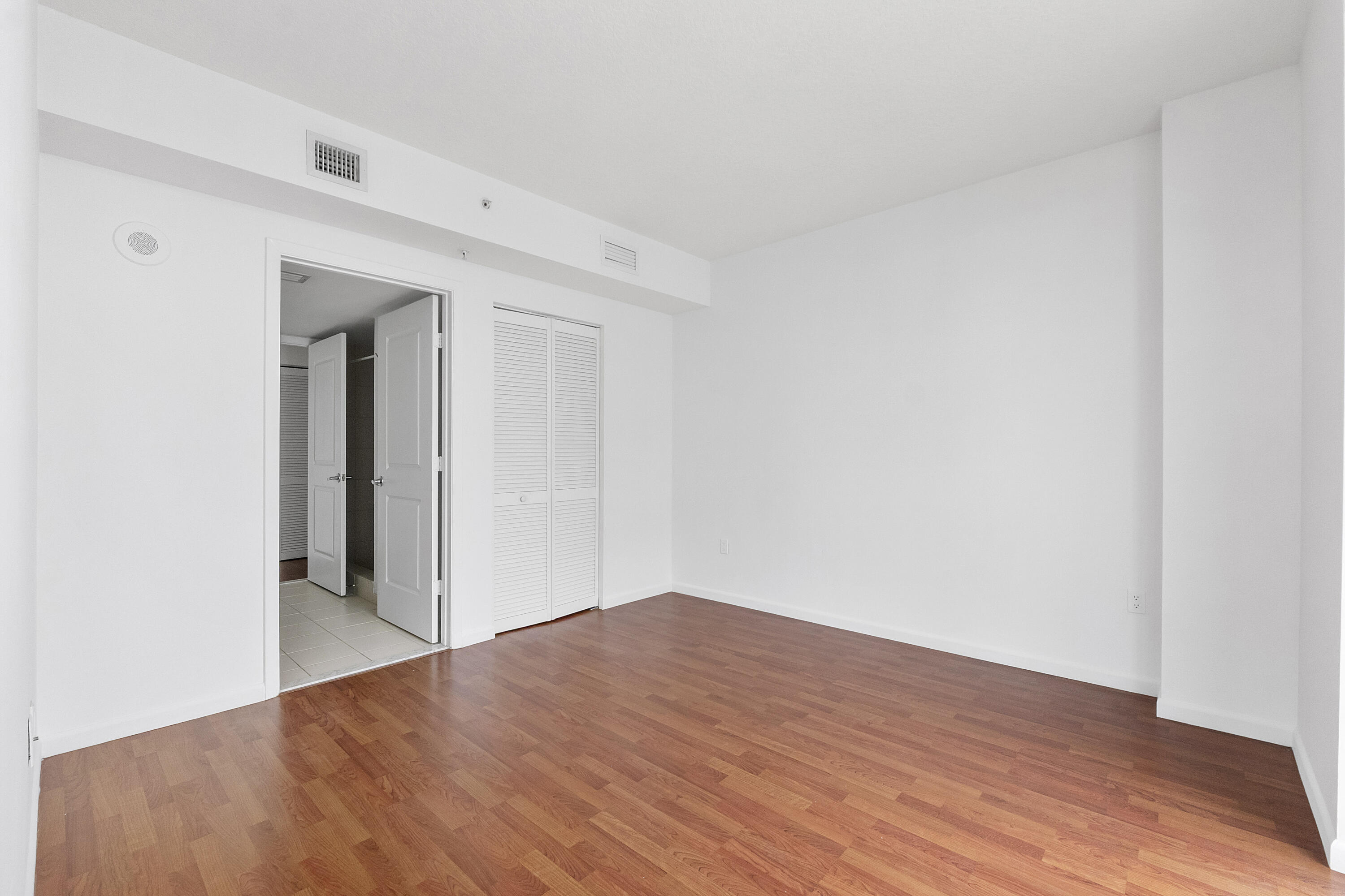 image Gallery Art Condos6