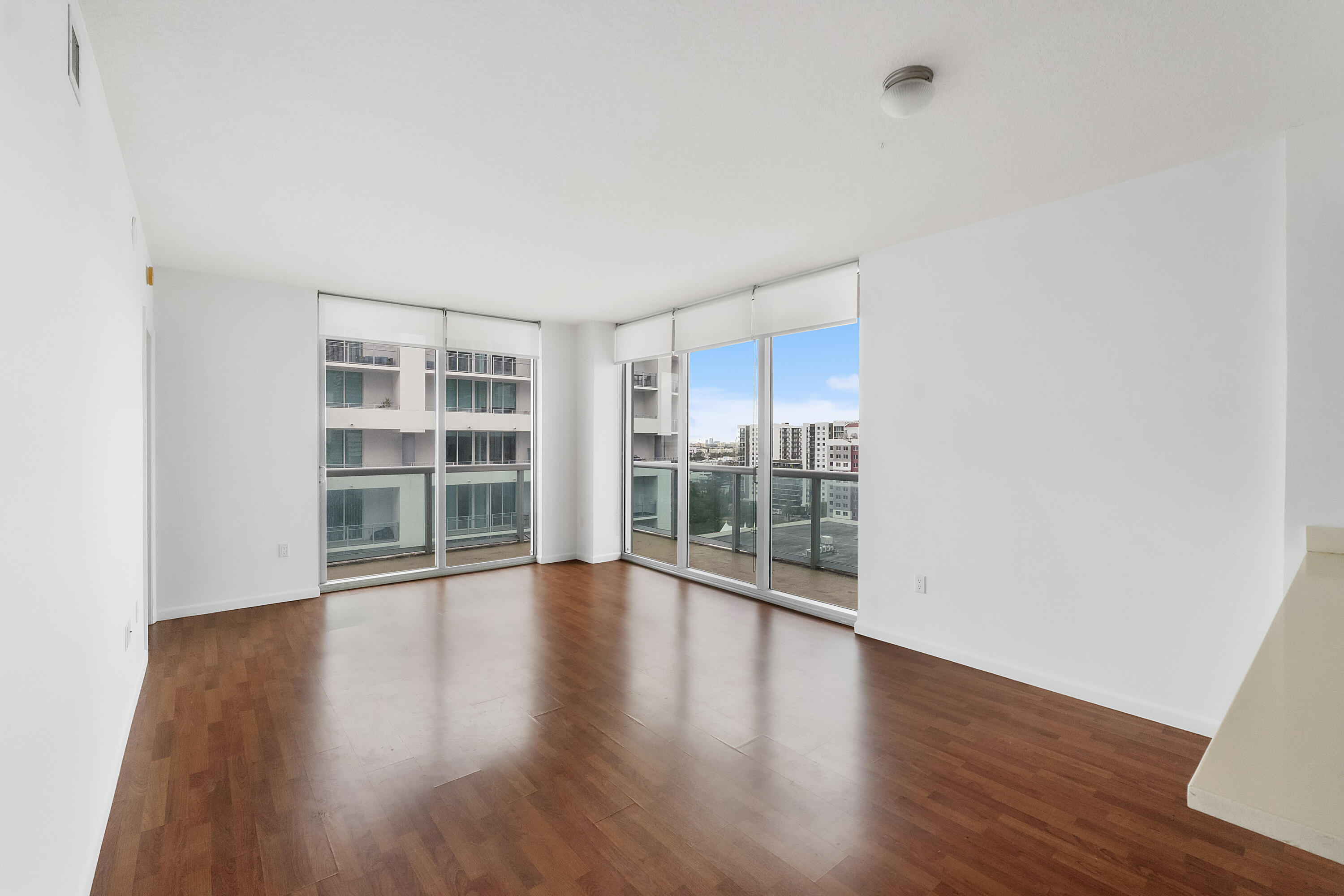 image Gallery Art Condos7
