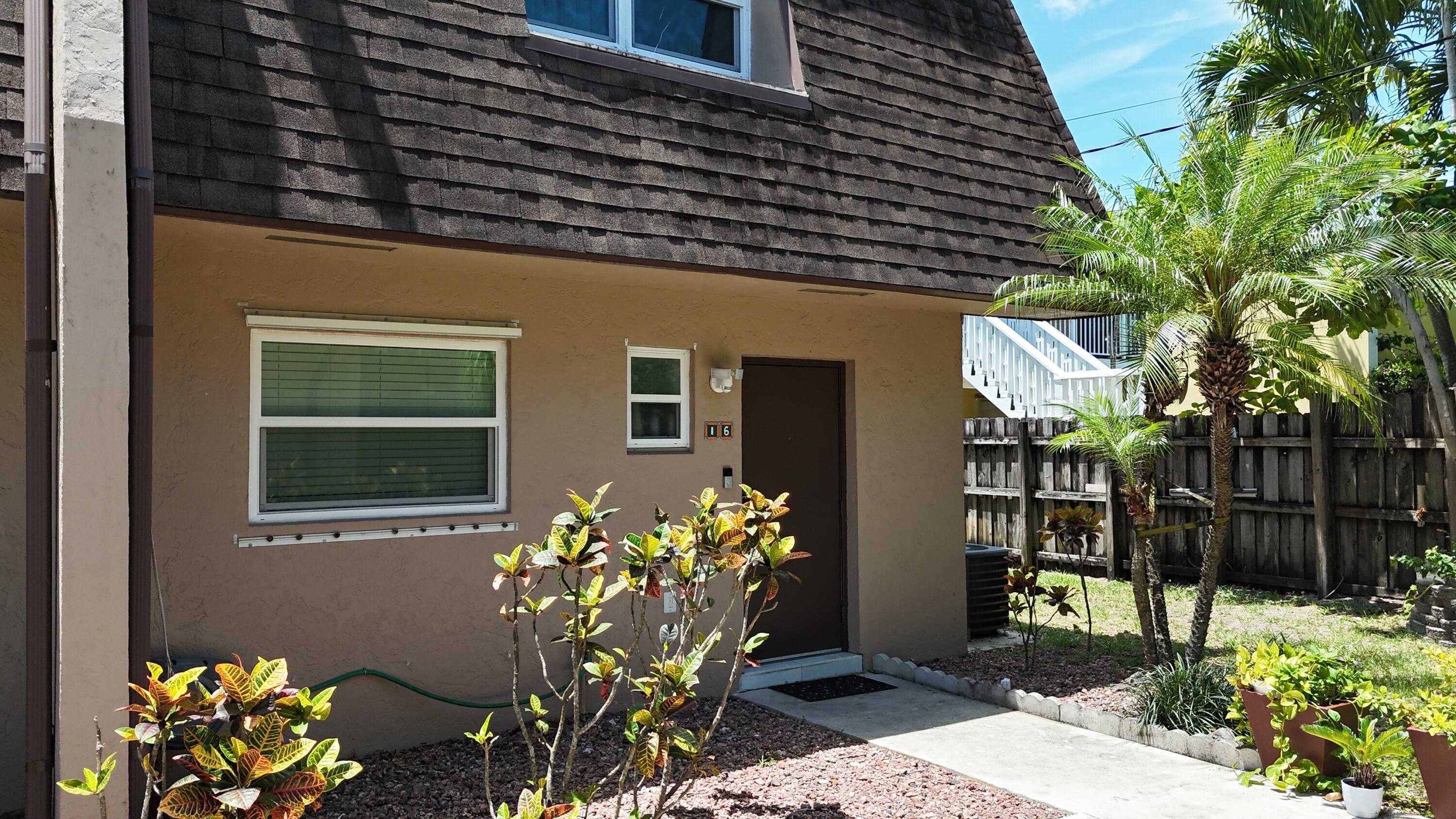 2520 Van Buren #16
