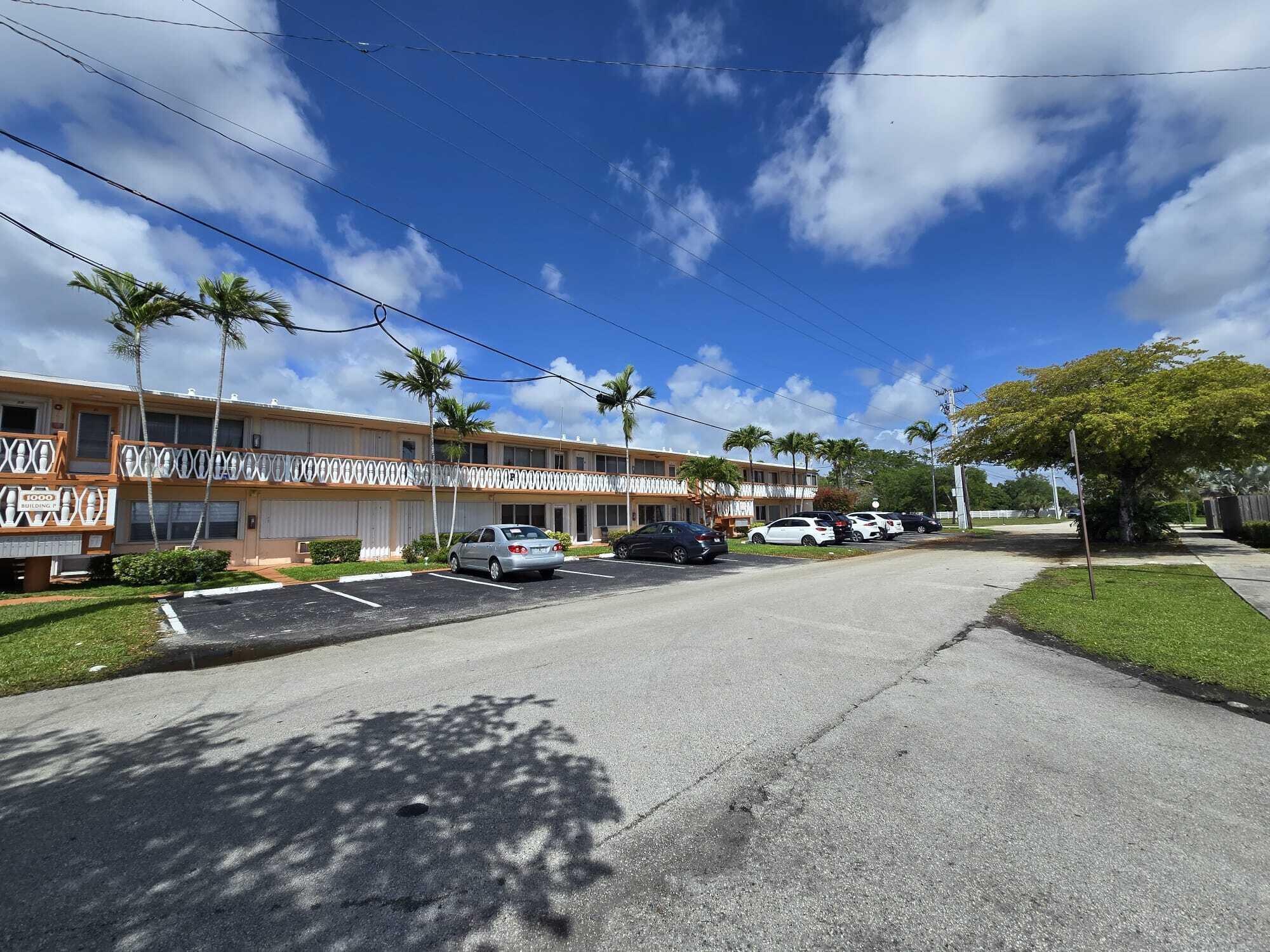 1000 SW 10th #19p