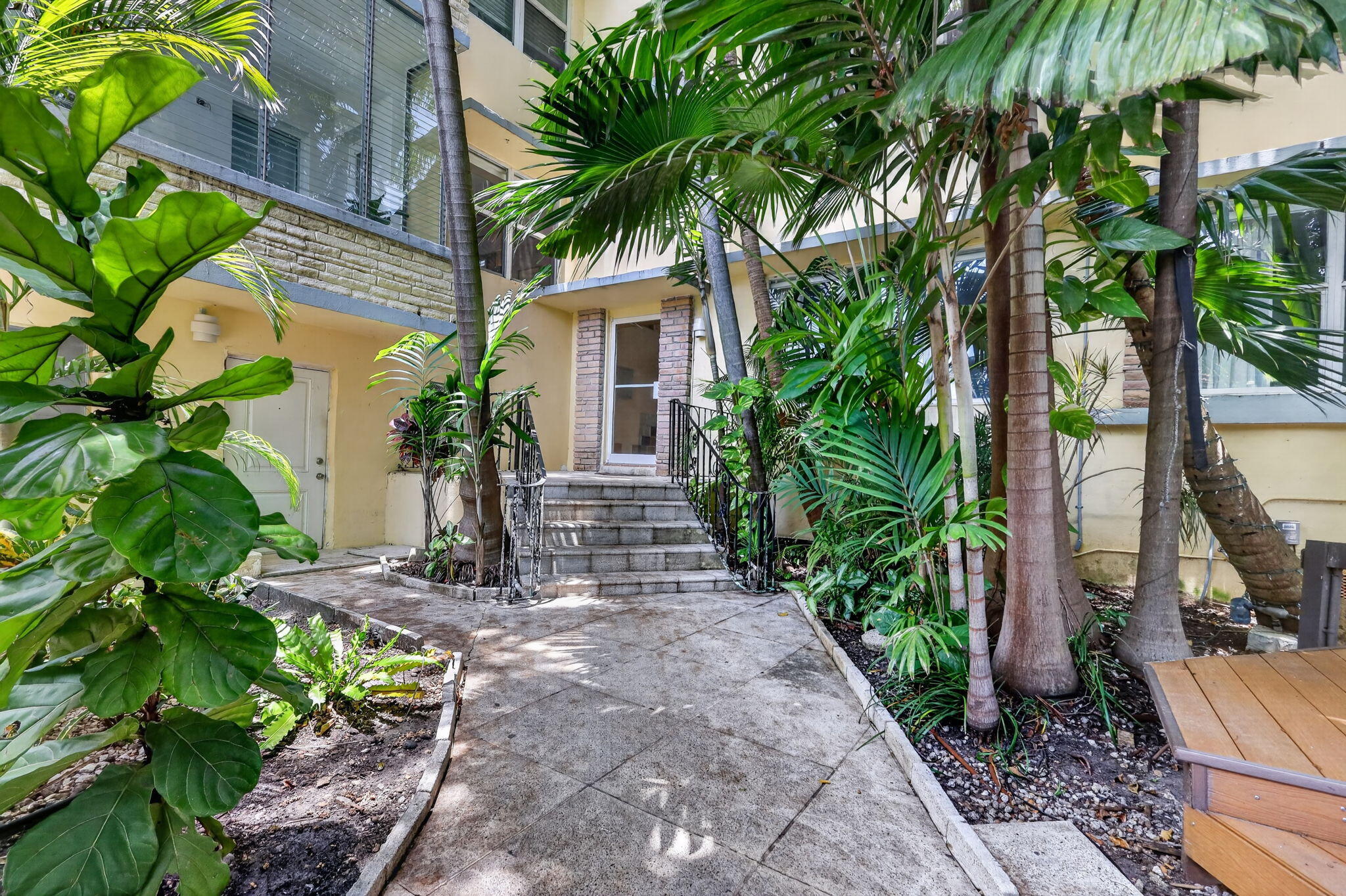 1446 Lenox #5 Miami Beach, FL 33139