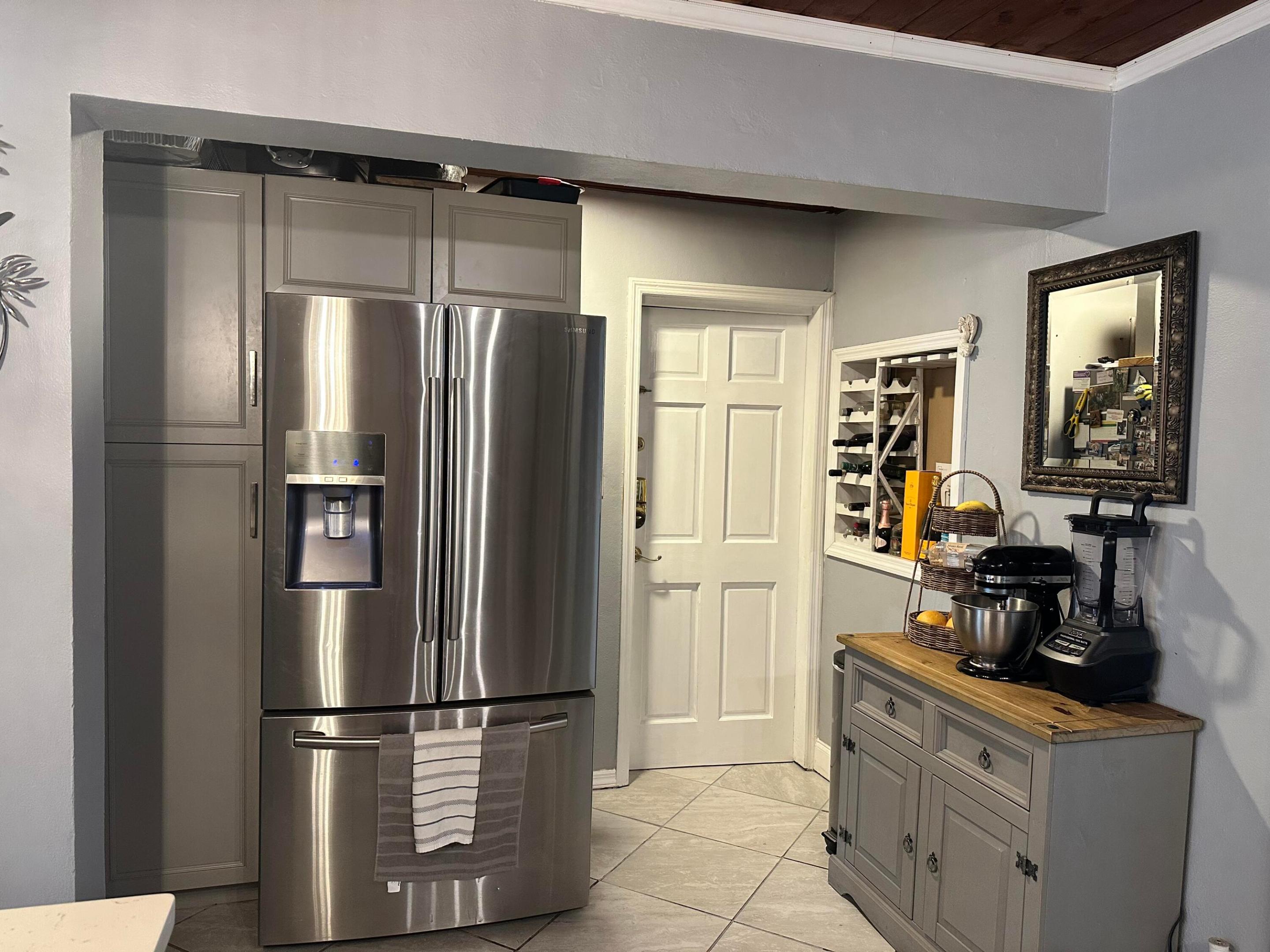 800 Ivory Haverhill, FL 33415