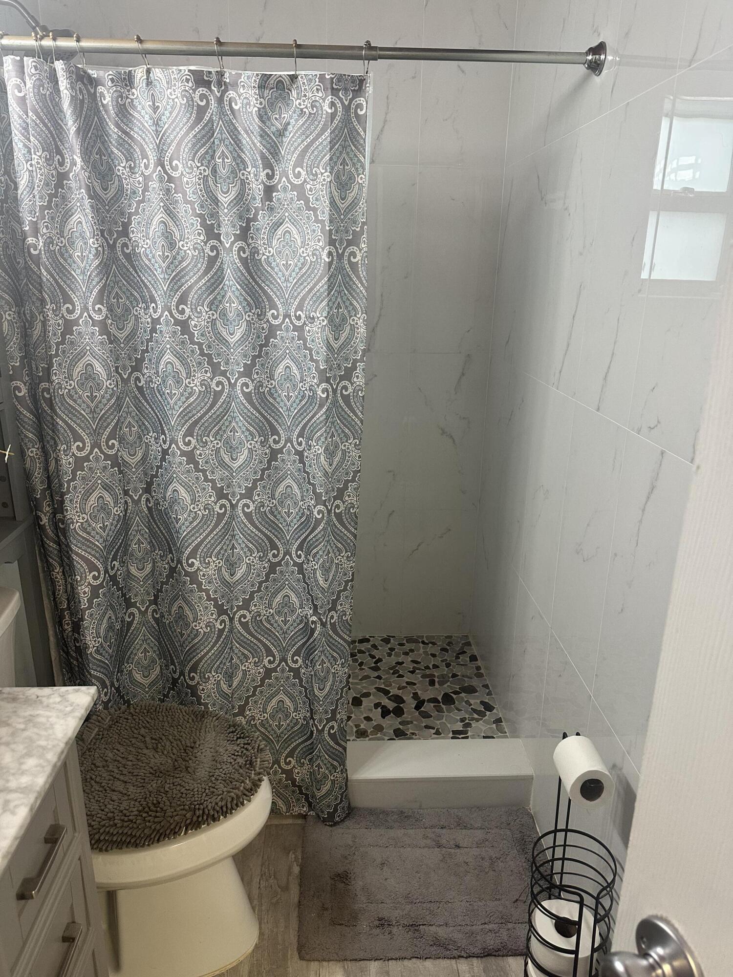 800 Ivory Haverhill, FL 33415