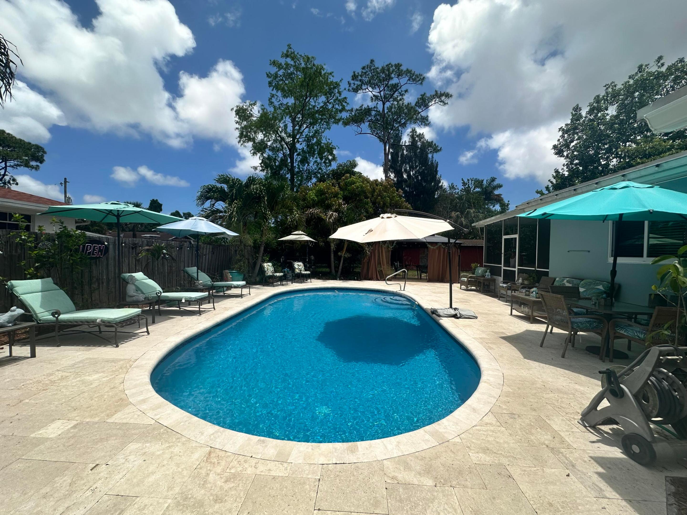 800 Ivory Haverhill, FL 33415