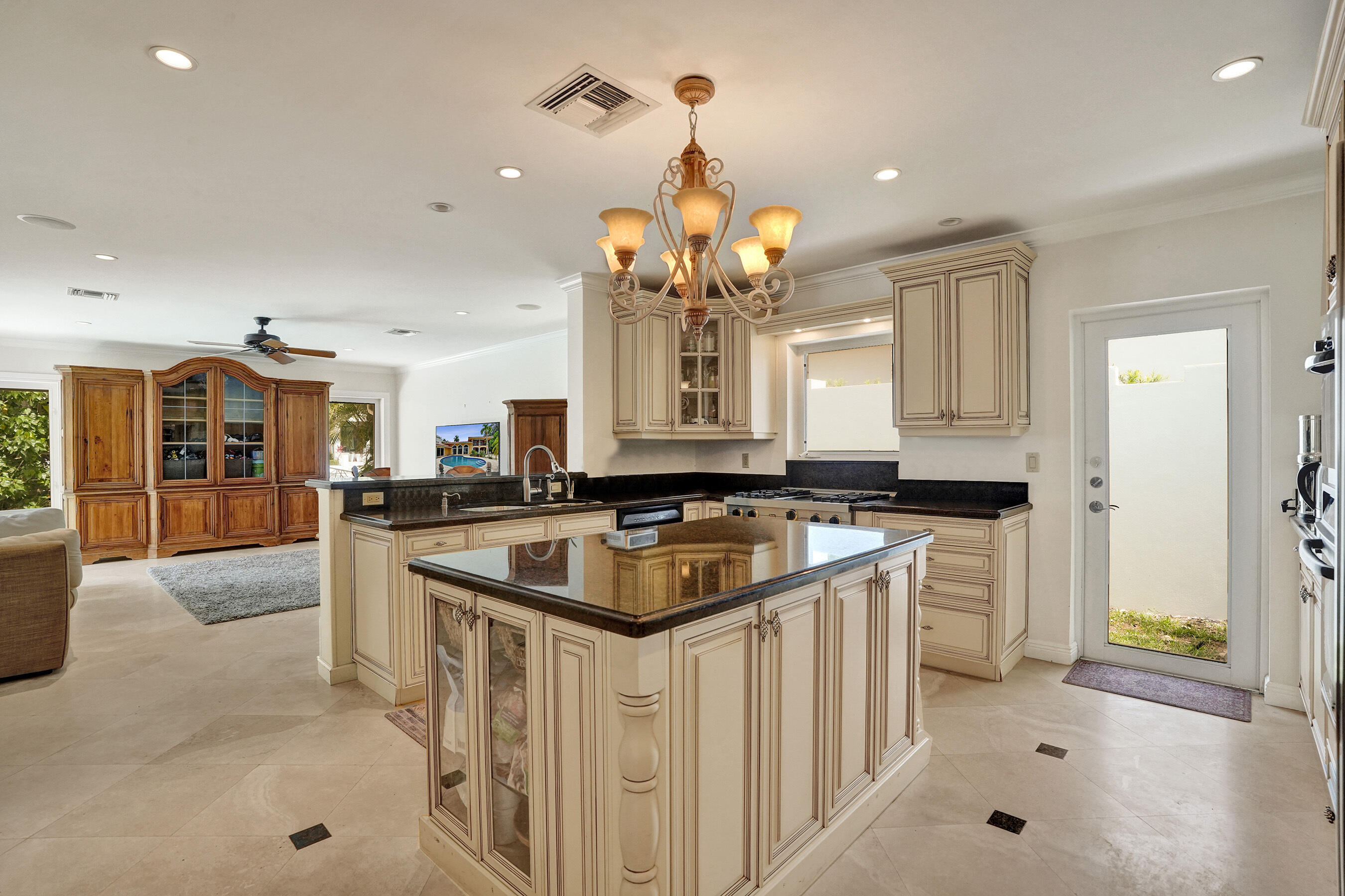 449 Isle Of Palms Fort Lauderdale, FL 33301