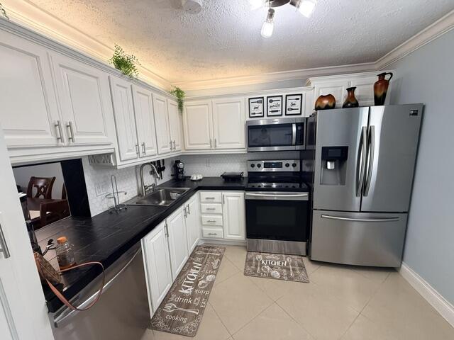 300 NE 26th #1030