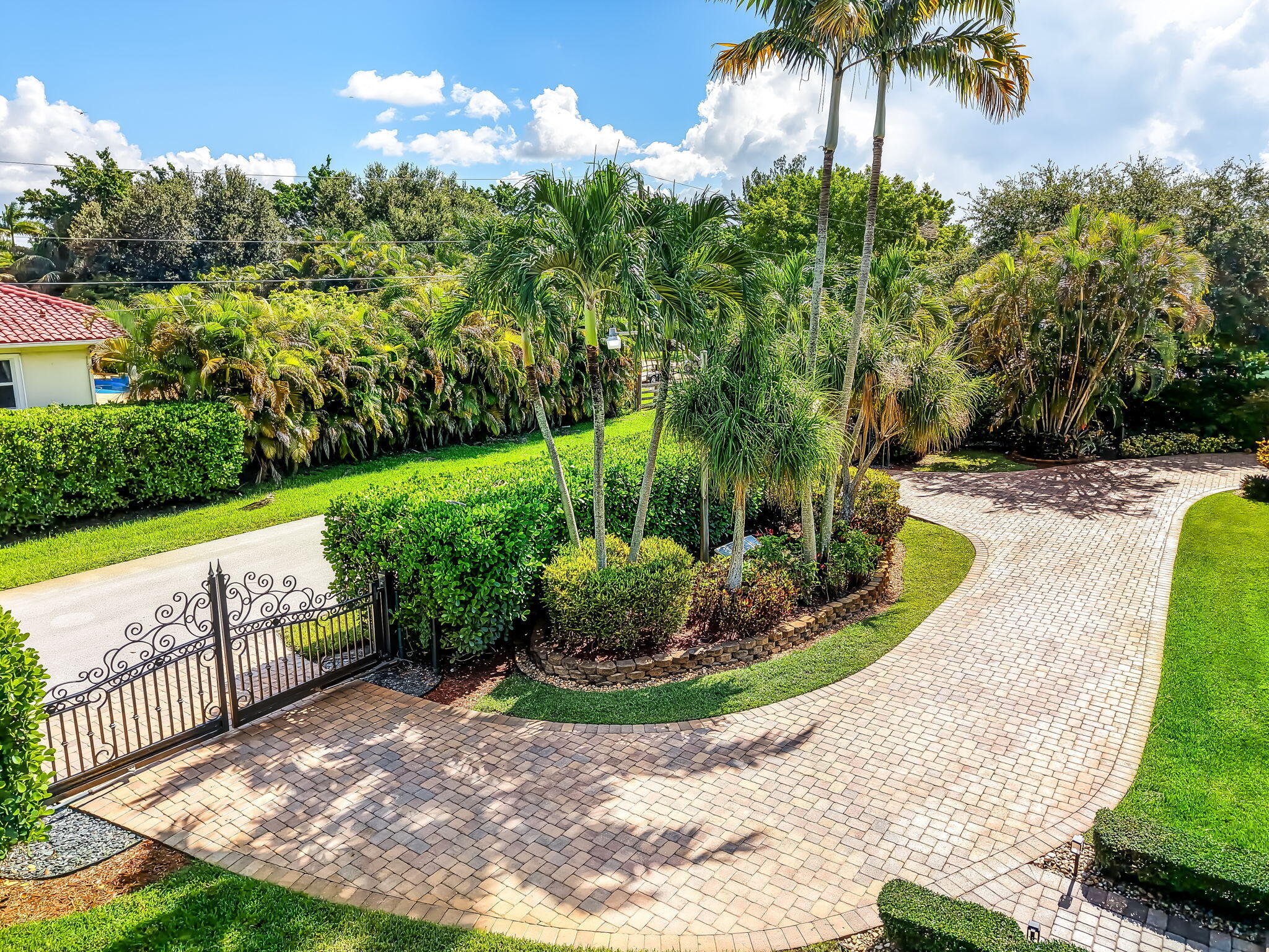 12380 NW 11th St Plantation, FL 33323