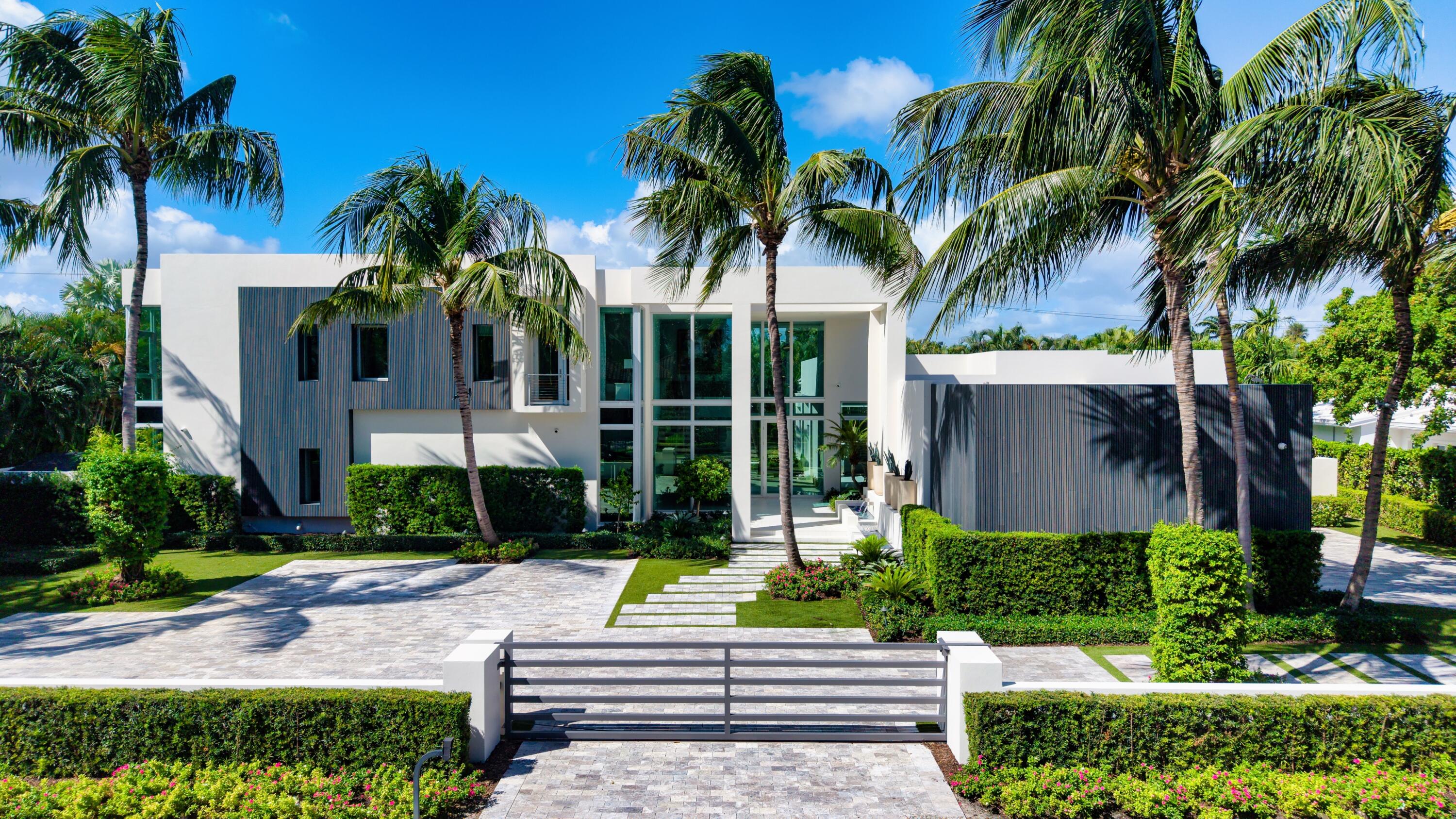1241 Cocoanut Rd