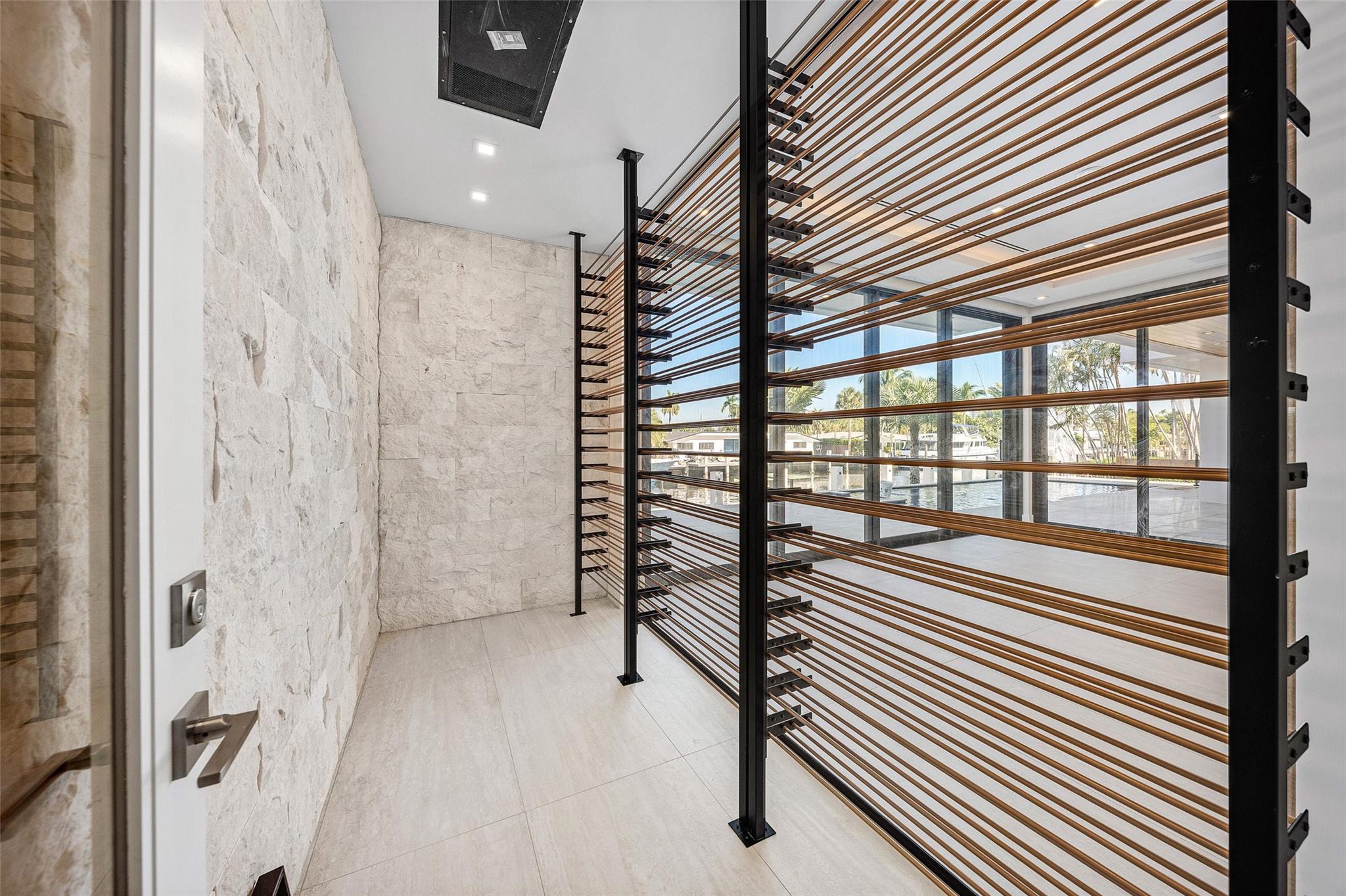 2817 NE 25th St Fort Lauderdale, FL 33305