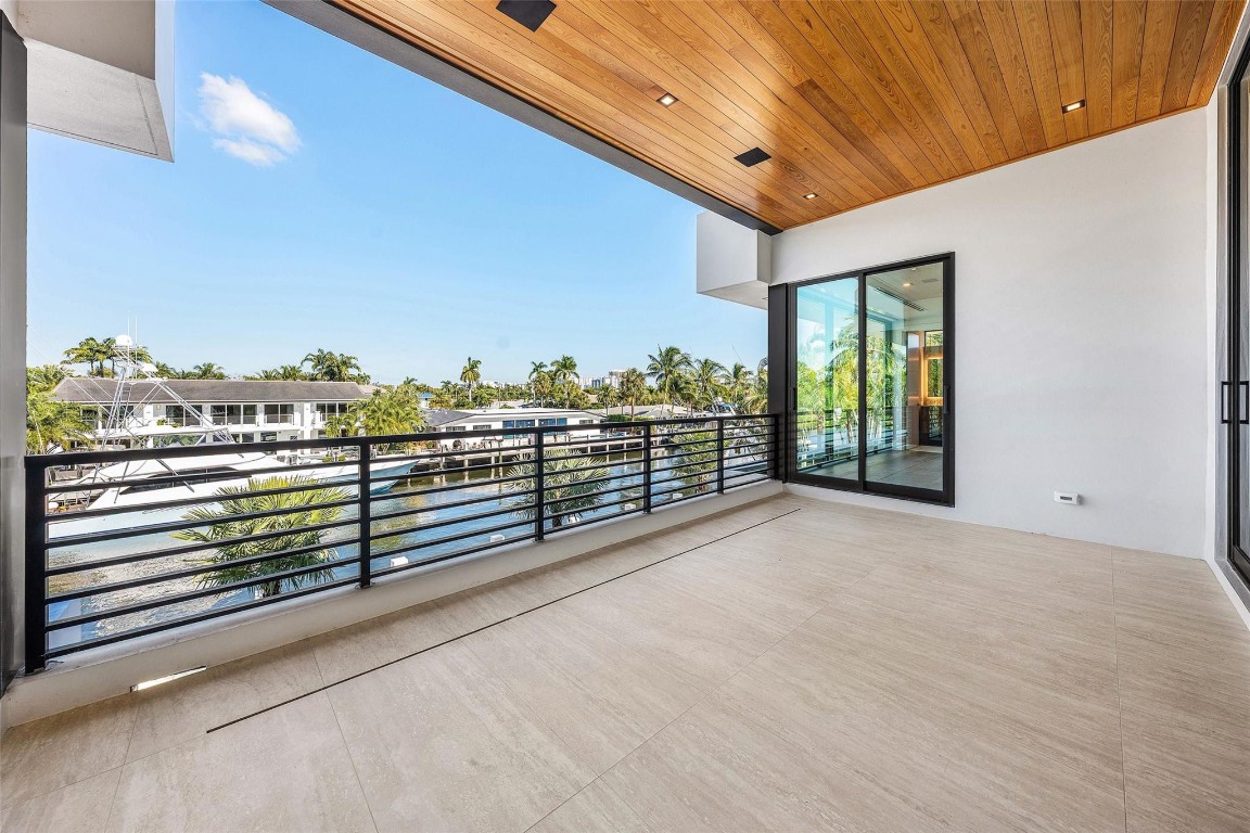 2817 NE 25th Fort Lauderdale, FL 33305