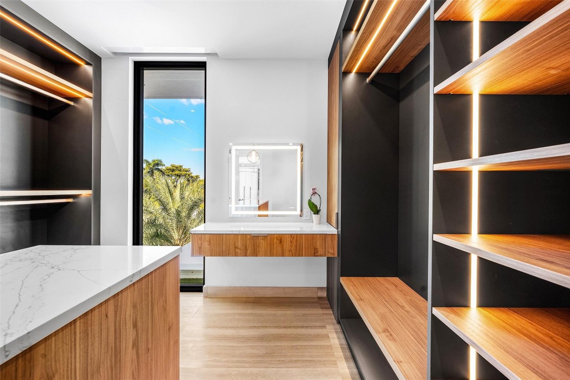 2817 NE 25th Fort Lauderdale, FL 33305