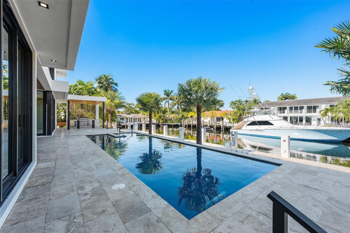 2817 NE 25th Fort Lauderdale, FL 33305