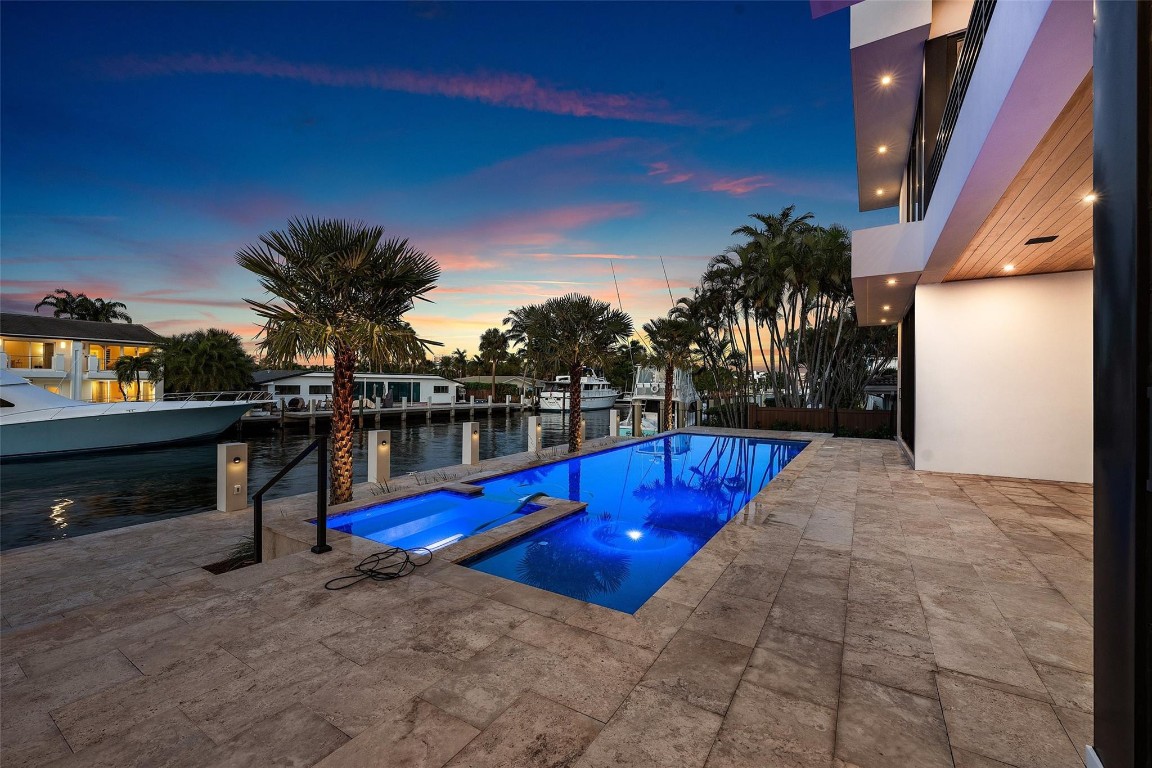 2817 NE 25th Fort Lauderdale, FL 33305