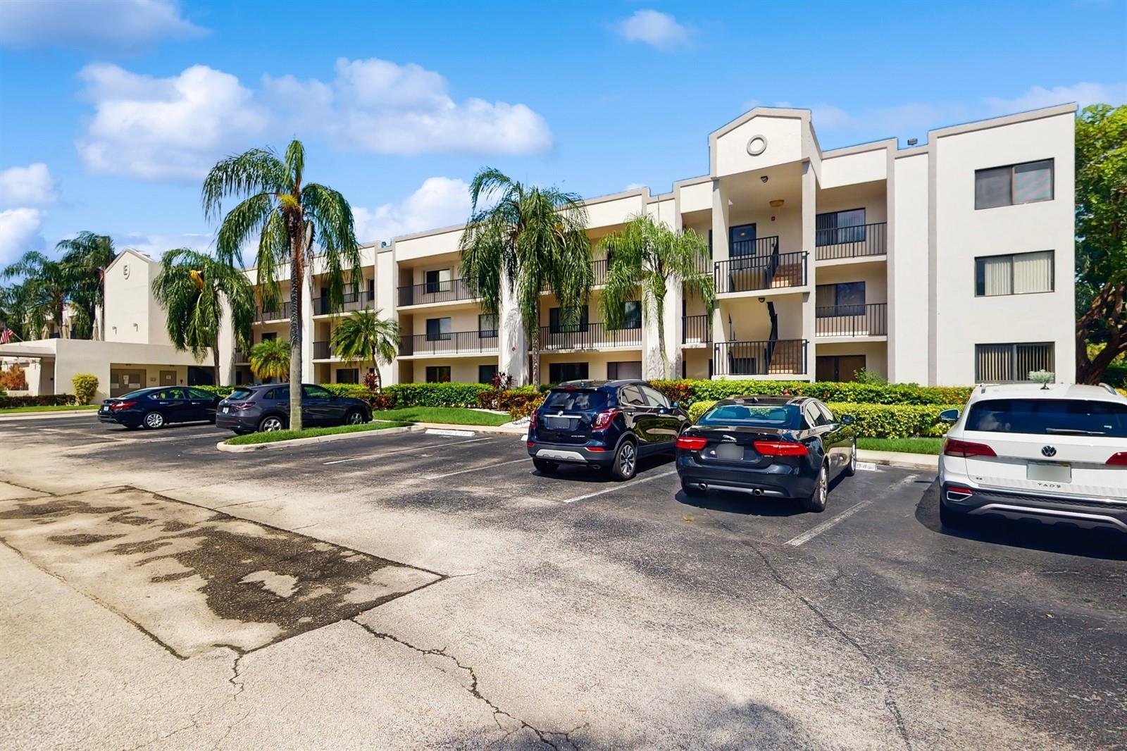 10352 E Clairmont Cir #1