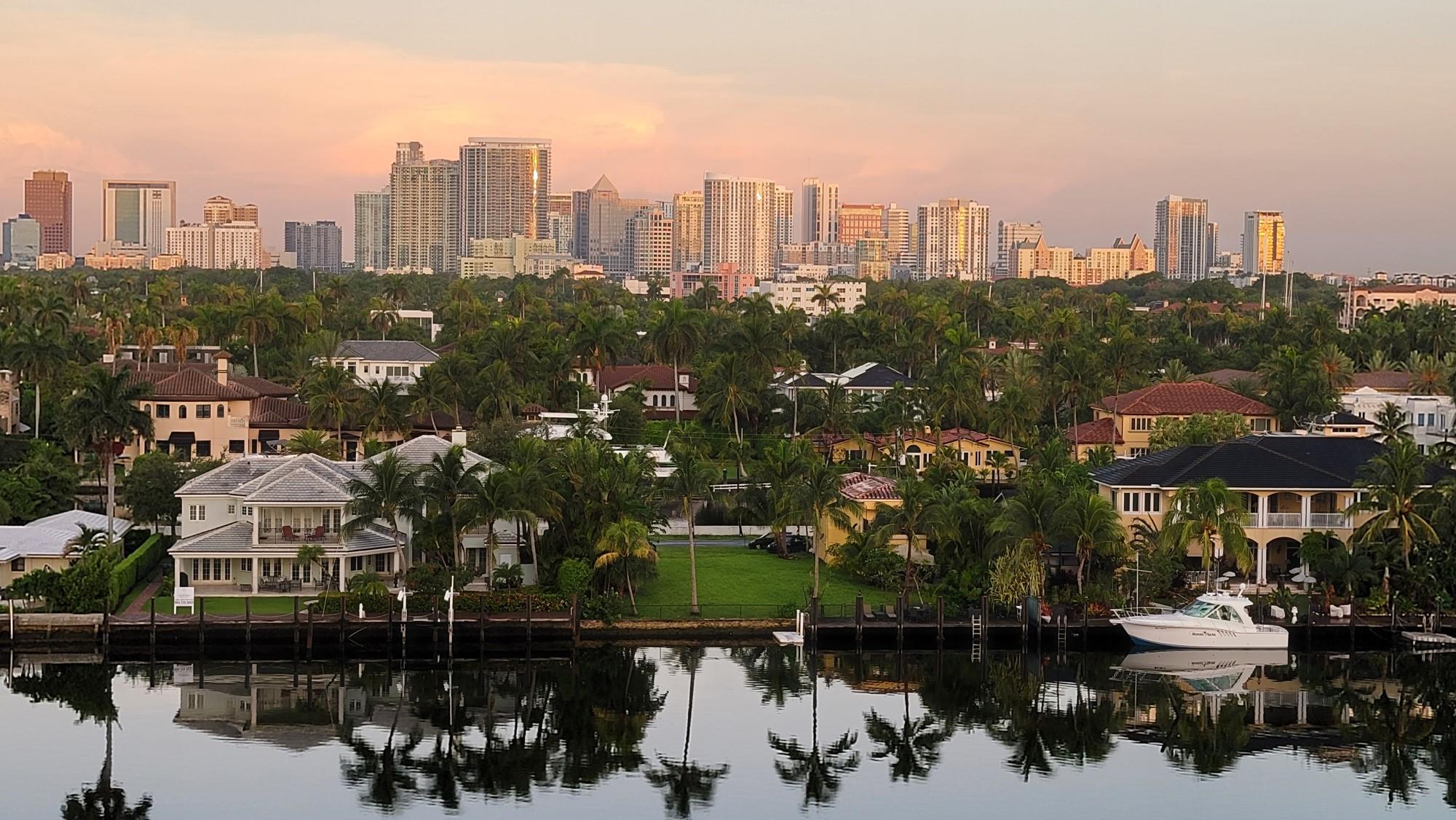 333 Sunset Dr #208 Fort Lauderdale, FL 33301