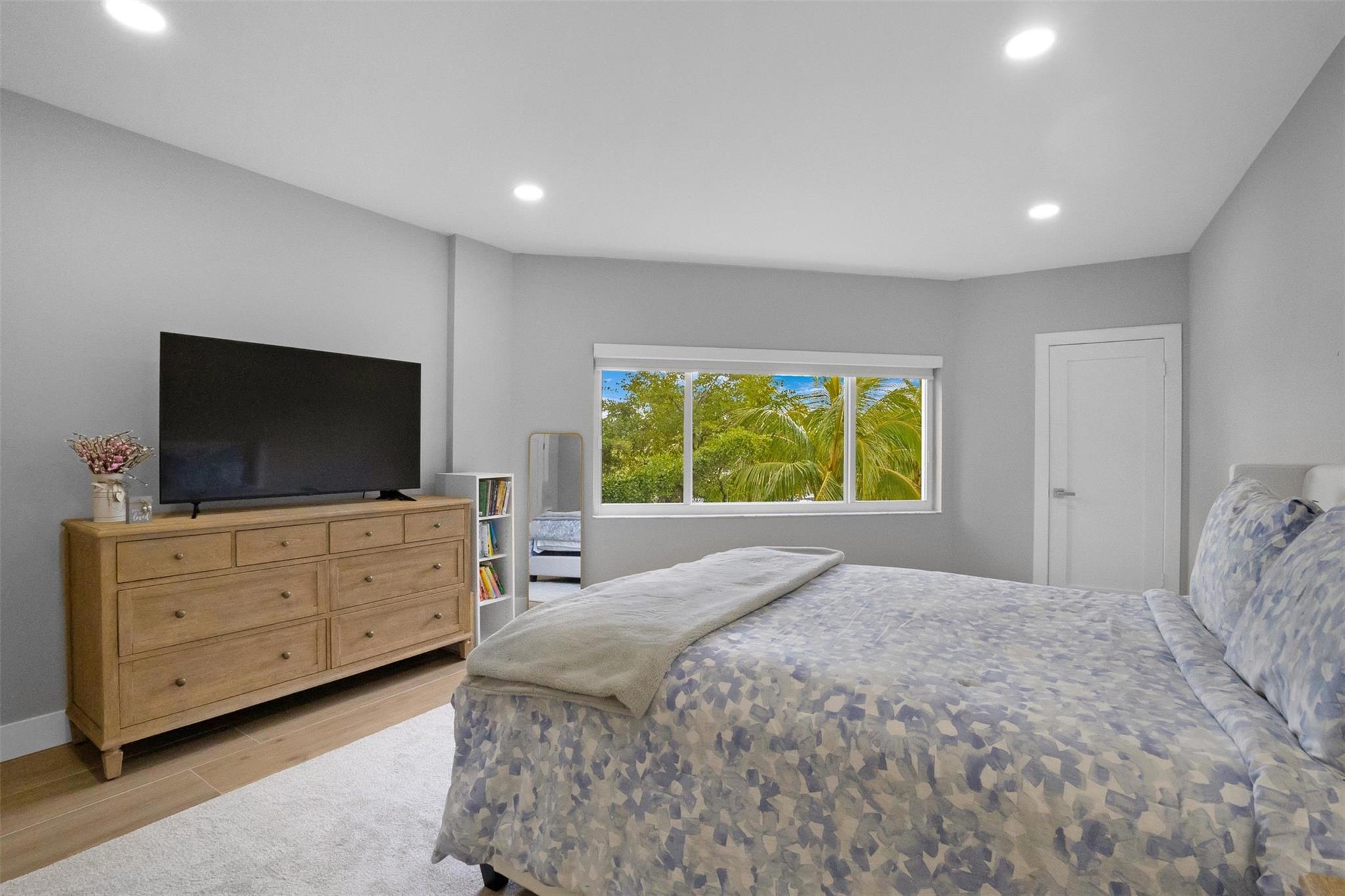 333 Sunset Dr #208 Fort Lauderdale, FL 33301