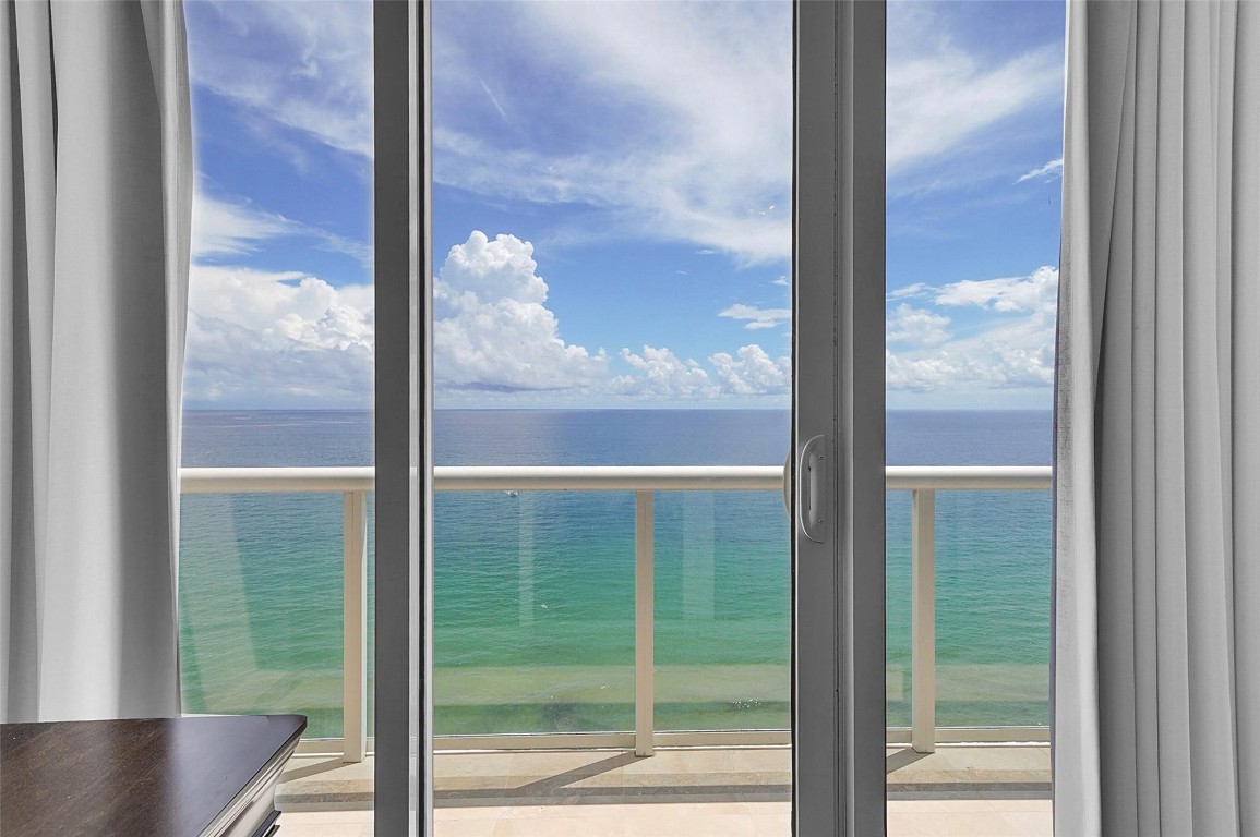 6001 N Ocean Dr #PH6 Hollywood, FL 33019