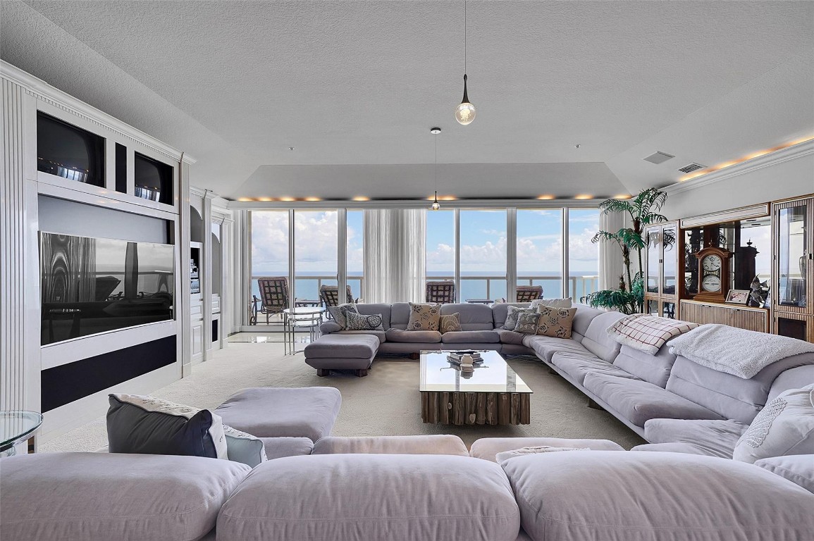 6001 N Ocean Dr #PH6 Hollywood, FL 33019