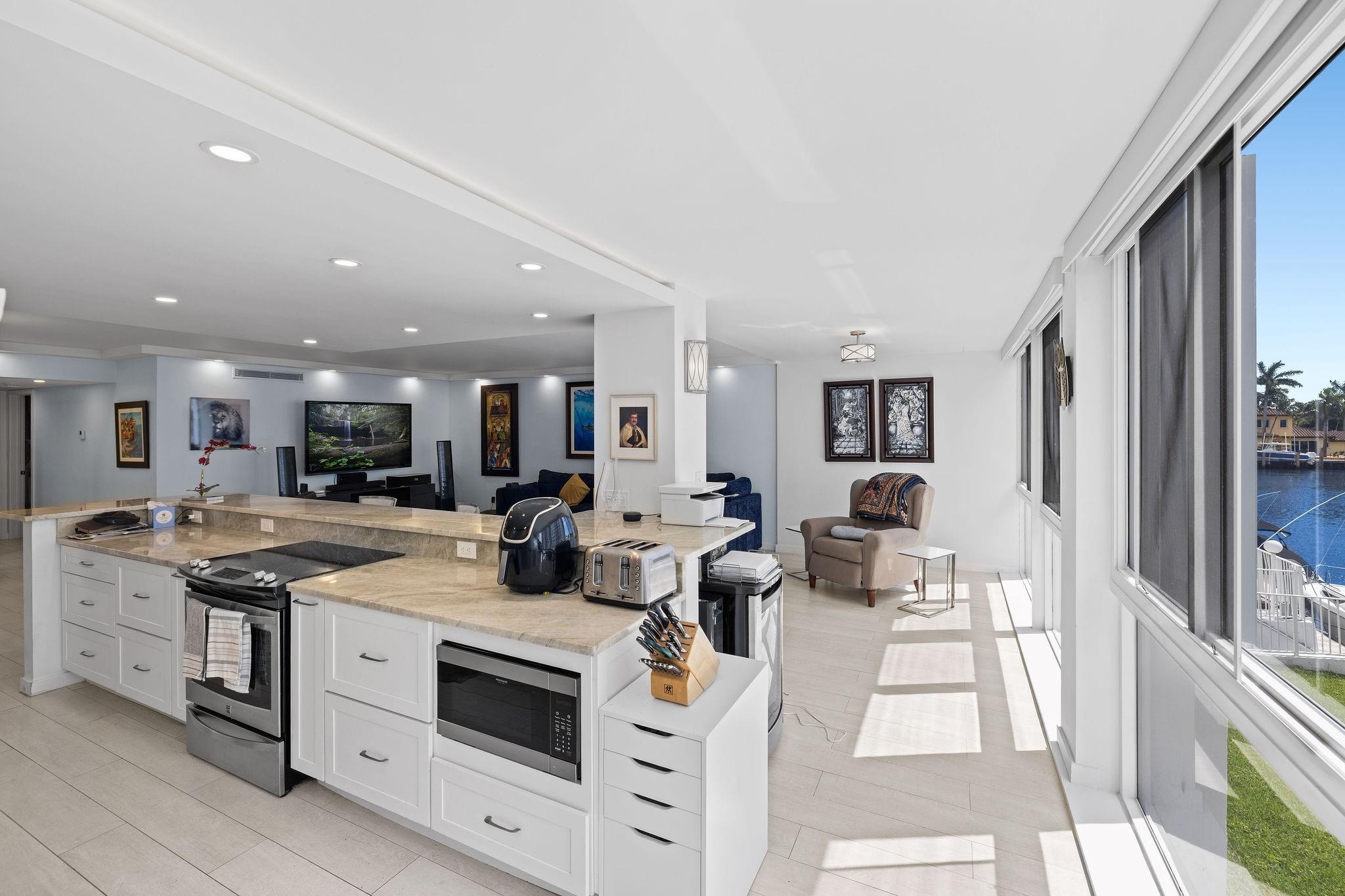 3100 NE 49th St #206,Fort Lauderdale, FL 33308