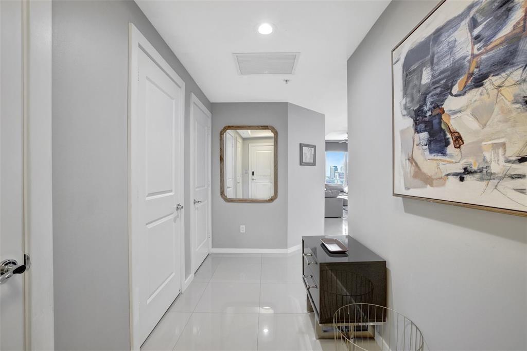 315 NE 3rd Ave #1004