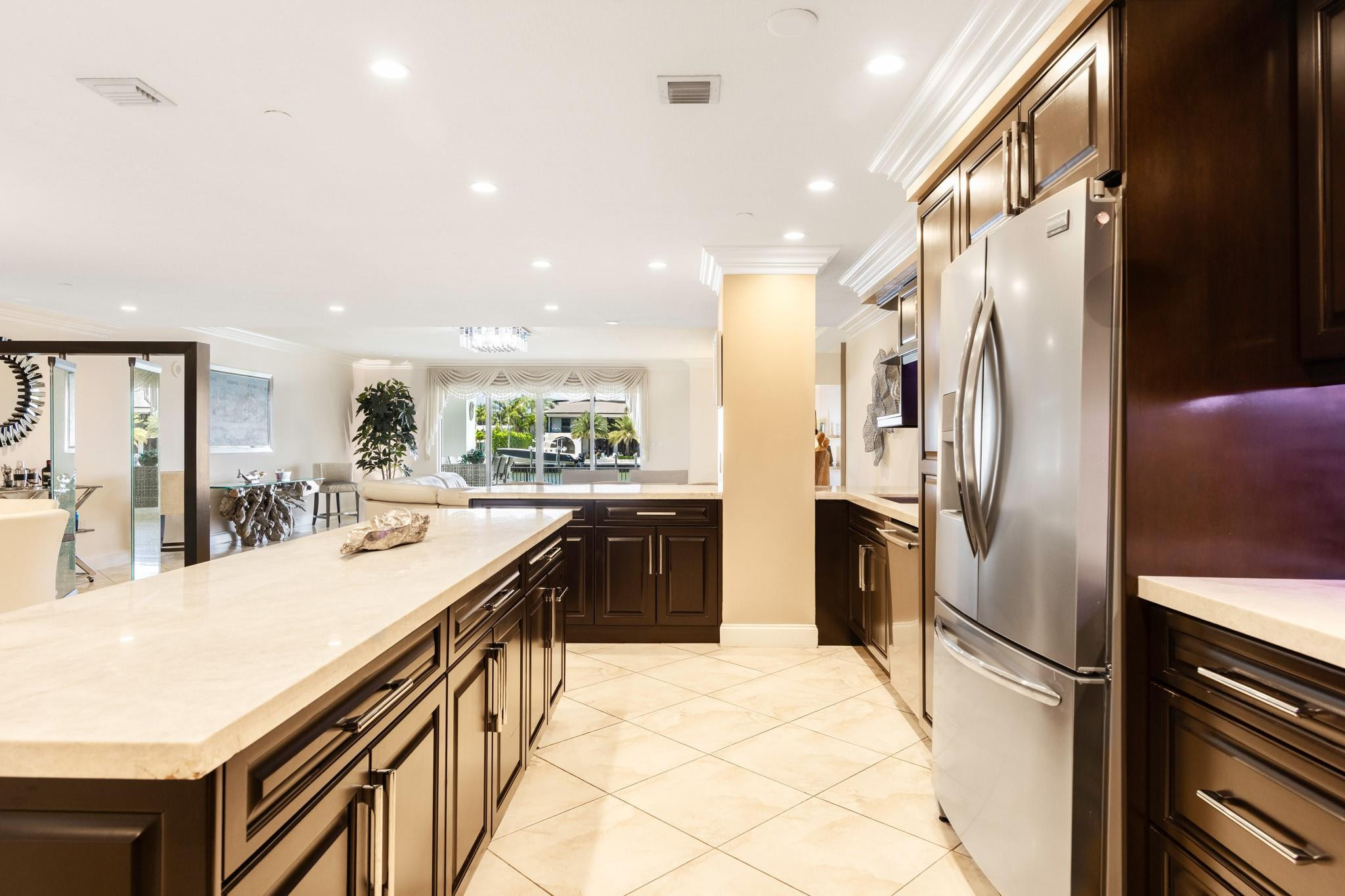 615 Bayshore Dr #105 Fort Lauderdale, FL 33304