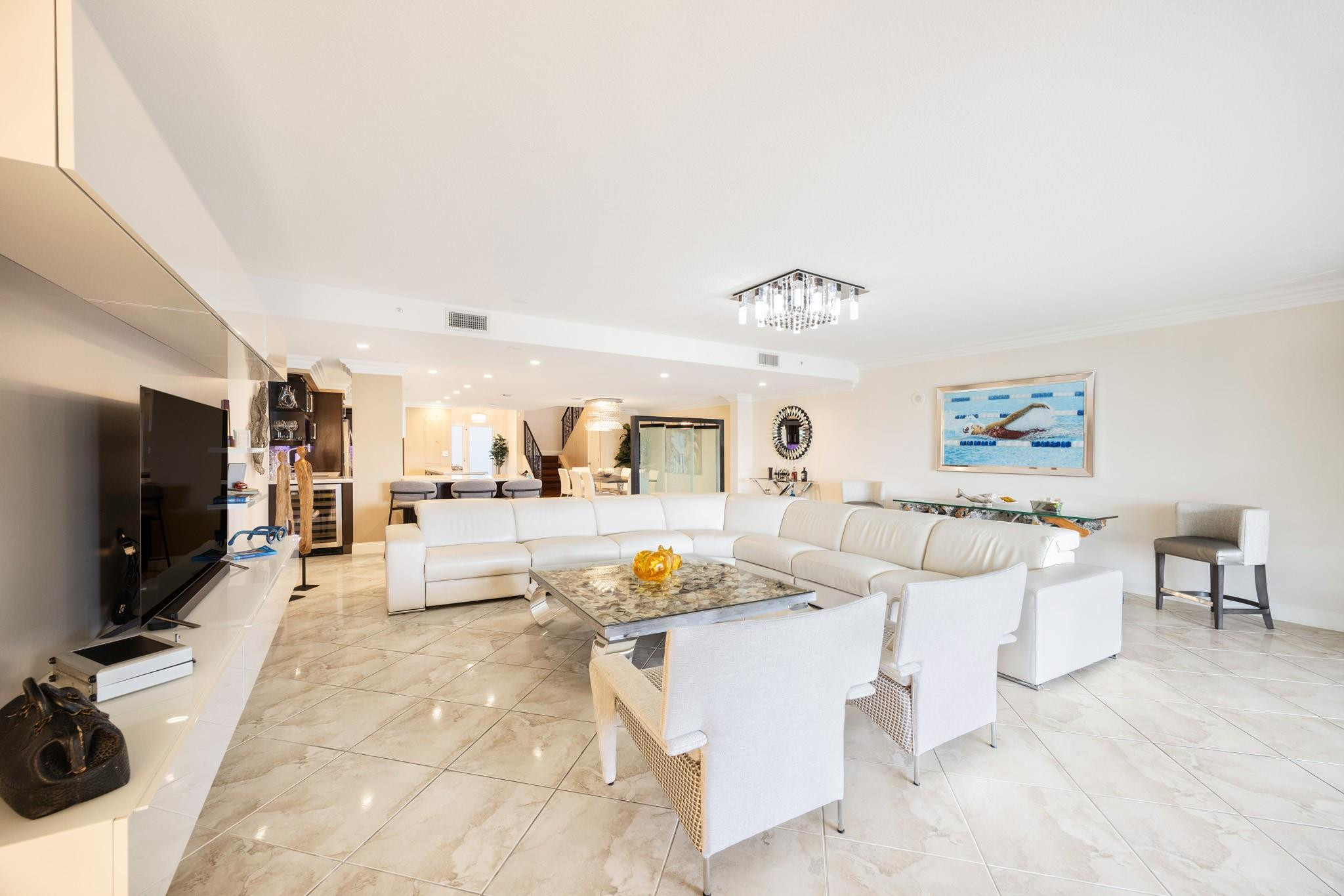 615 Bayshore Dr #105 Fort Lauderdale, FL 33304