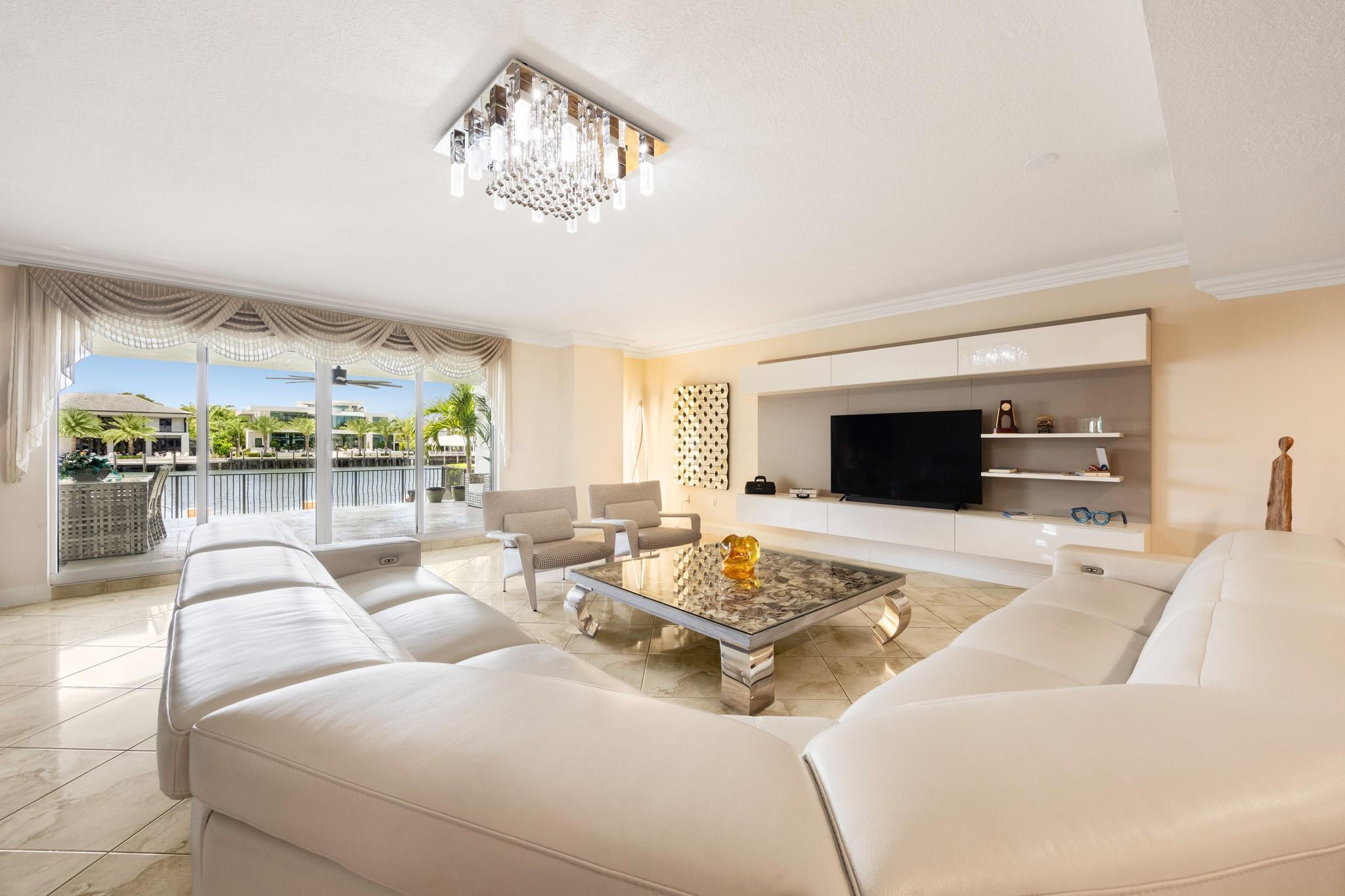 615 Bayshore Dr #105 Fort Lauderdale, FL 33304