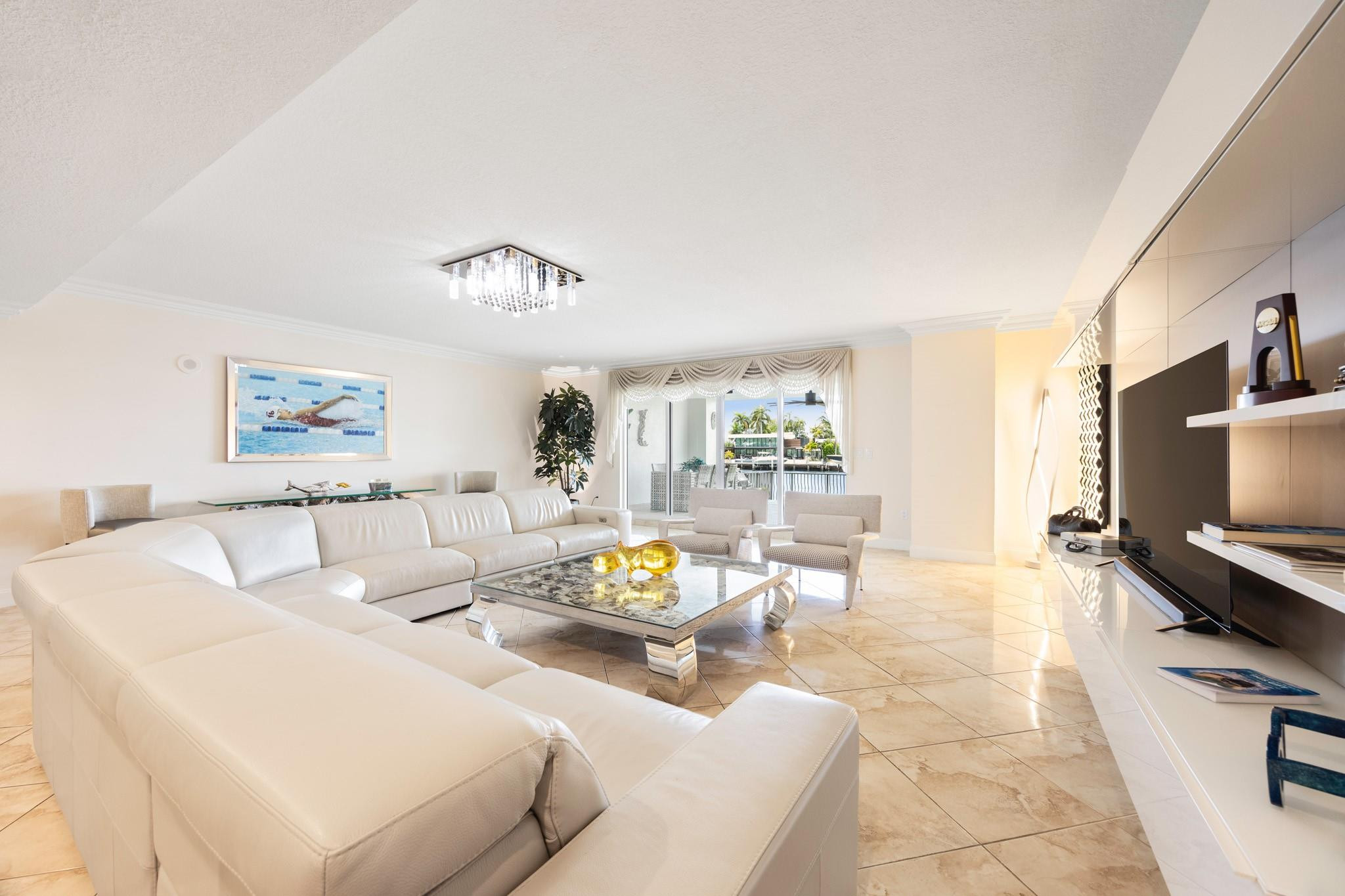 615 Bayshore Dr #105 Fort Lauderdale, FL 33304