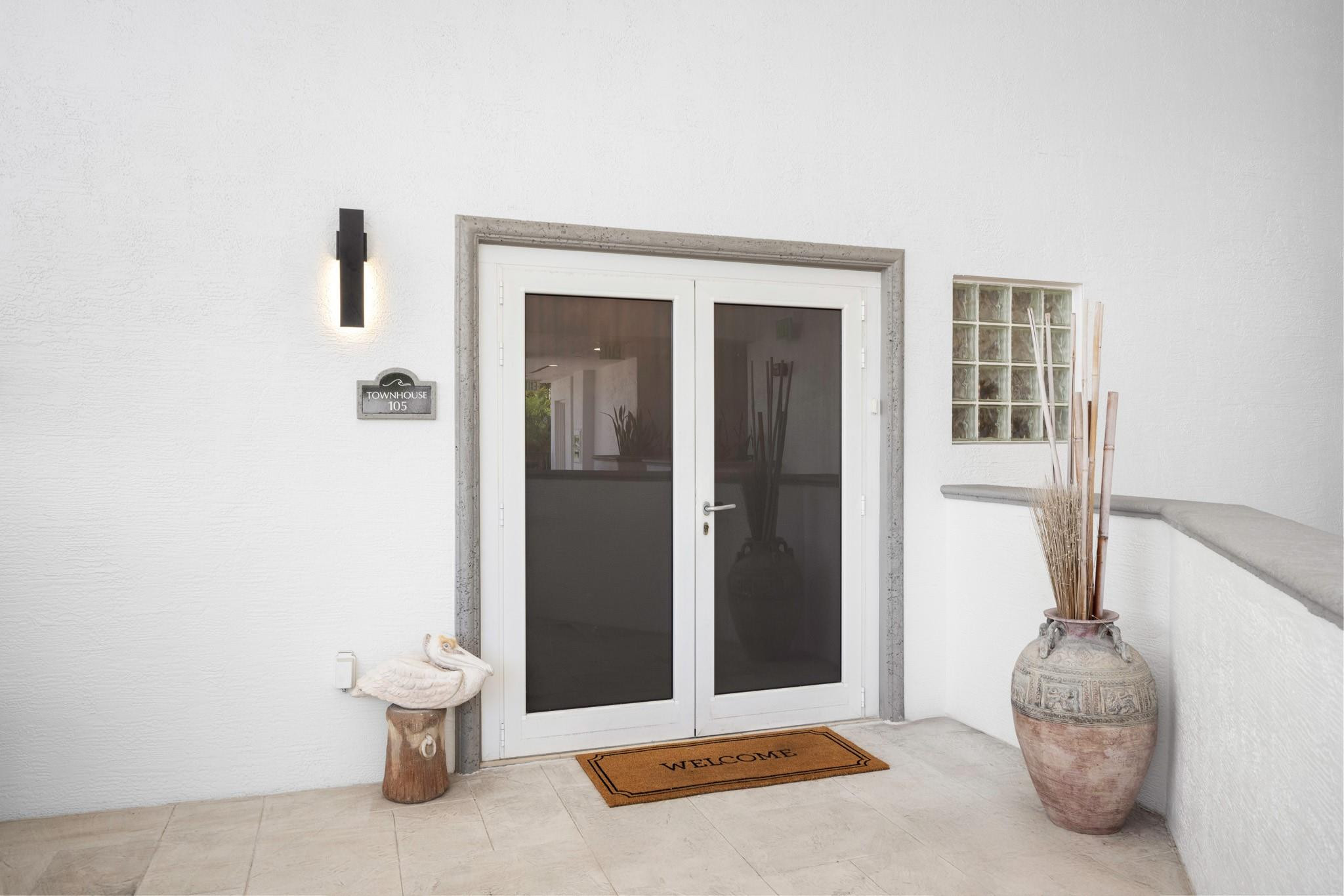 615 Bayshore Dr #105 Fort Lauderdale, FL 33304