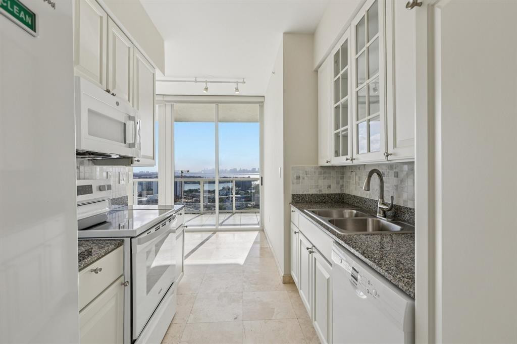 7330 Ocean Ter #LPH-C Miami Beach, FL 33141