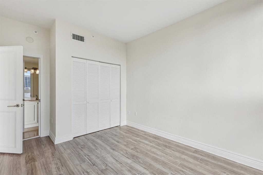 7330 Ocean Ter #LPH-C Miami Beach, FL 33141