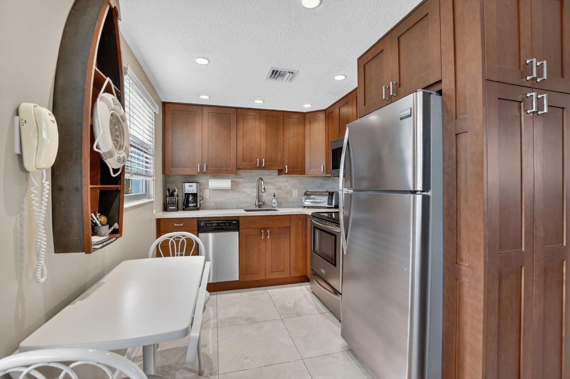 3020 Islewood D #3020