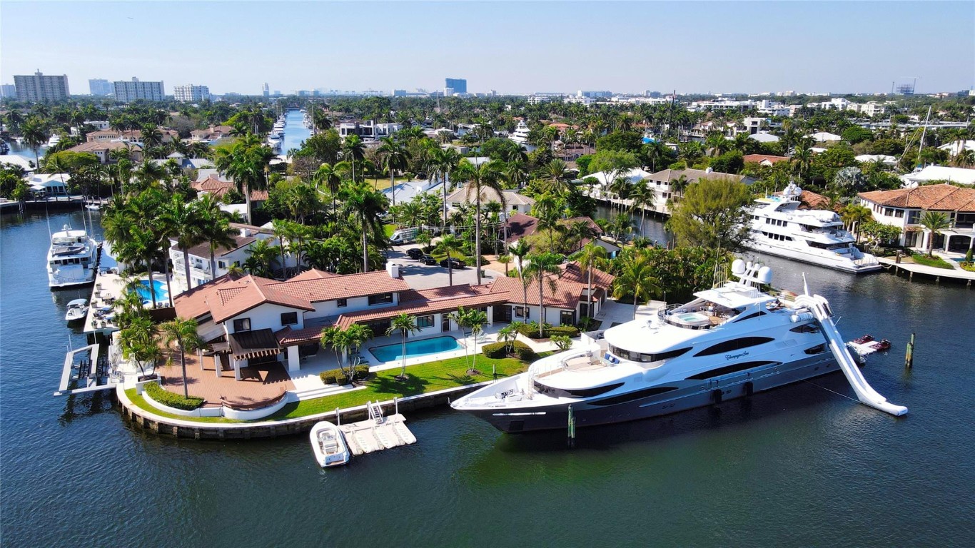 640 3rd Key Fort Lauderdale, FL 33304