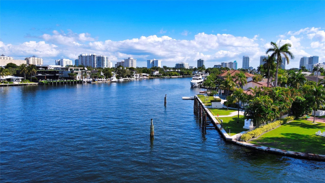 640 3rd Key Fort Lauderdale, FL 33304