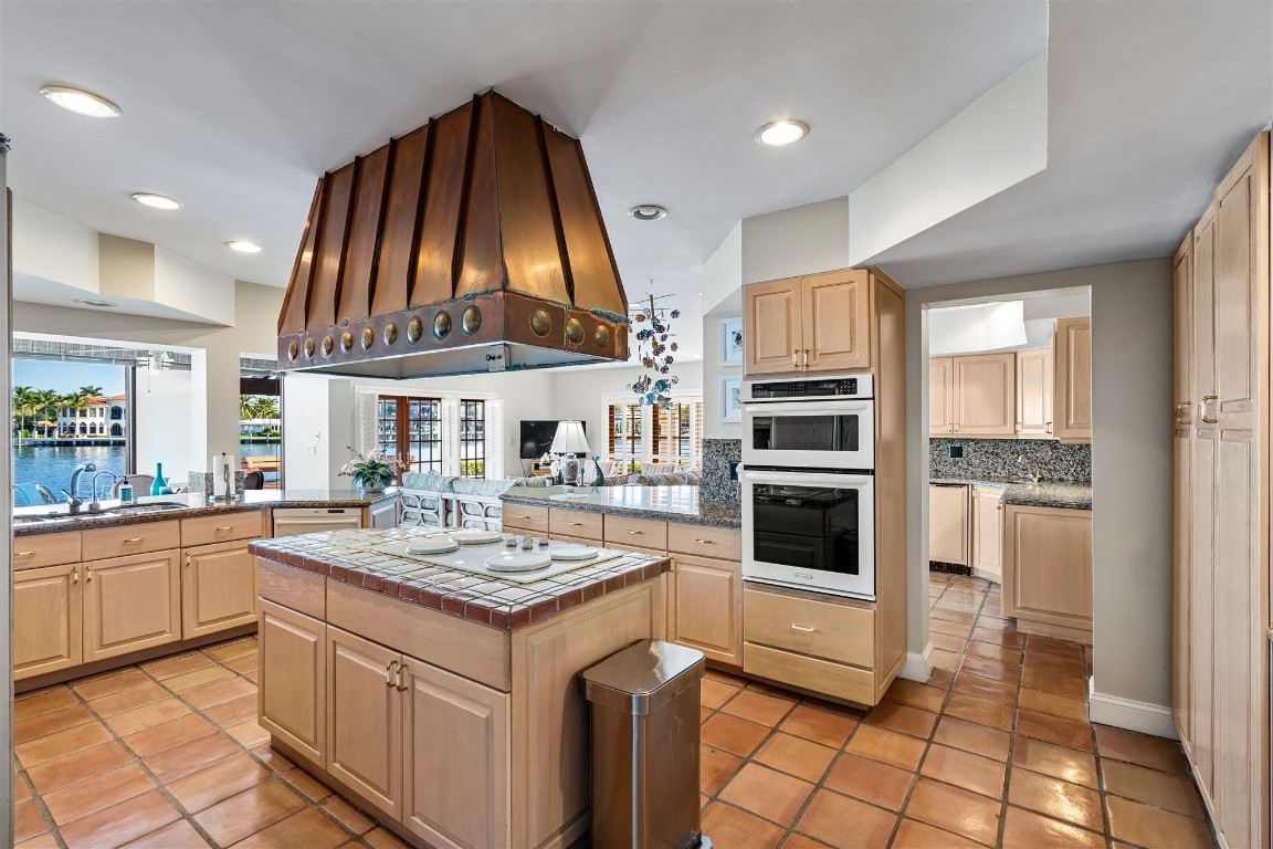 640 3rd Key Fort Lauderdale, FL 33304