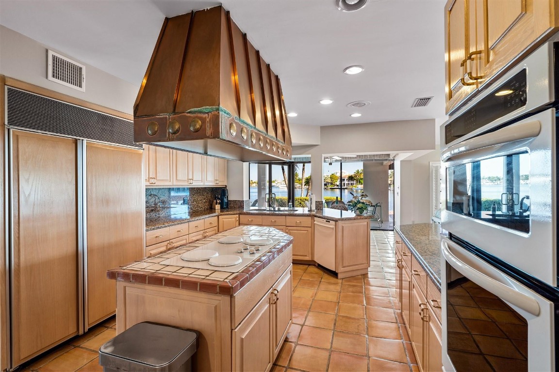 640 3rd Key Fort Lauderdale, FL 33304