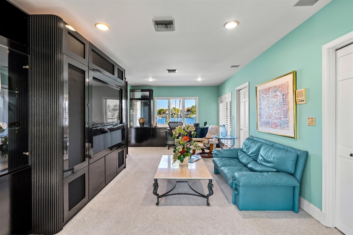 640 3rd Key Fort Lauderdale, FL 33304