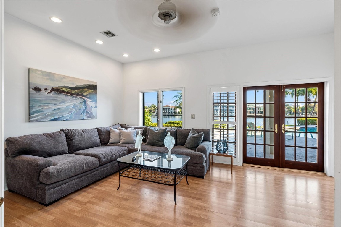 640 3rd Key Fort Lauderdale, FL 33304