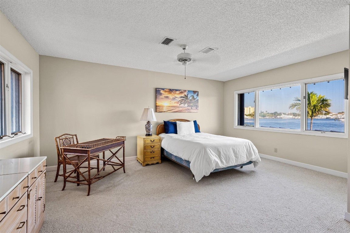 640 3rd Key Fort Lauderdale, FL 33304