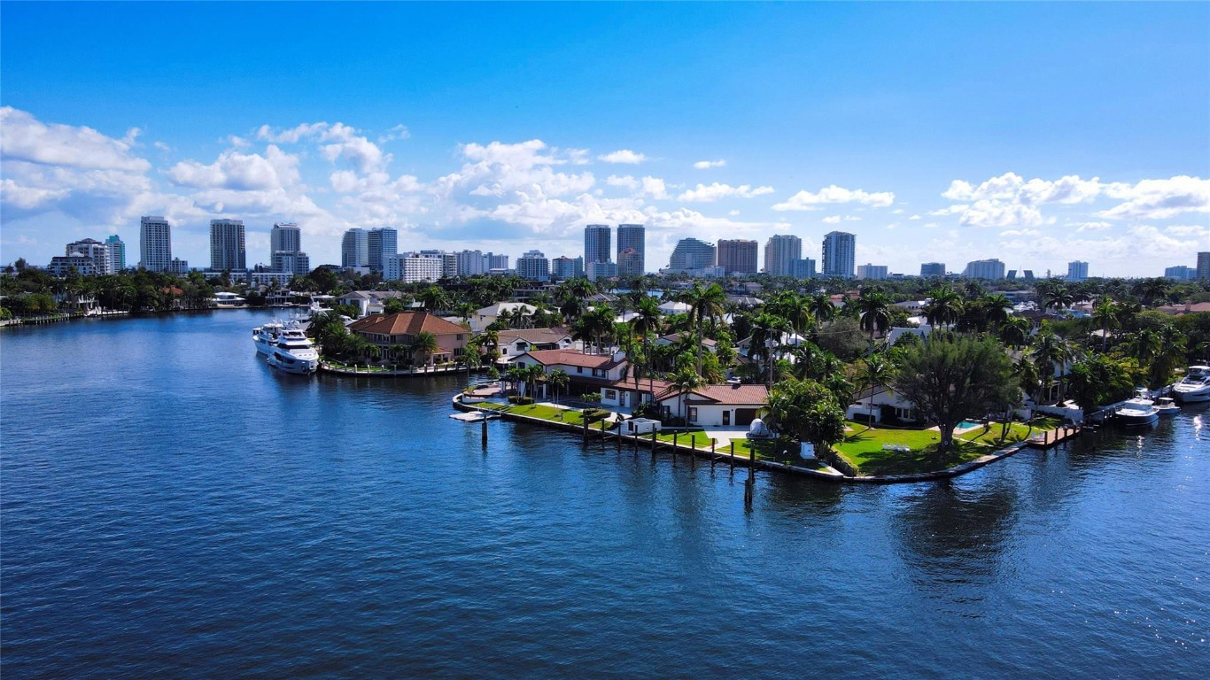 640 3rd Key Fort Lauderdale, FL 33304