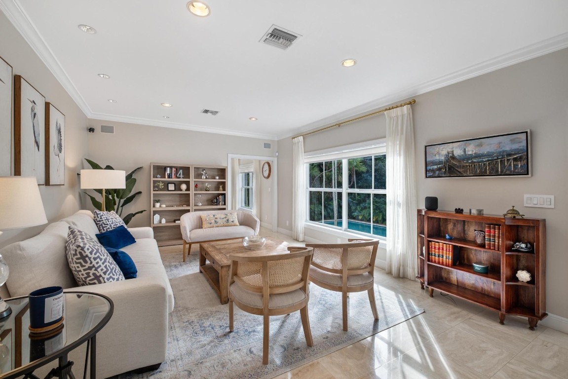 164 W Mashta Key Biscayne, FL 33149