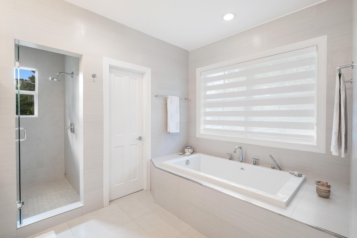 164 W Mashta Key Biscayne, FL 33149