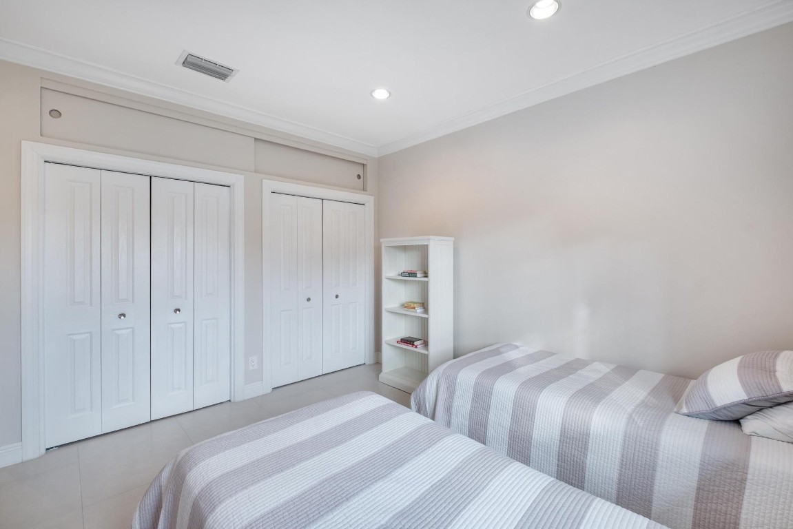 164 W Mashta Key Biscayne, FL 33149