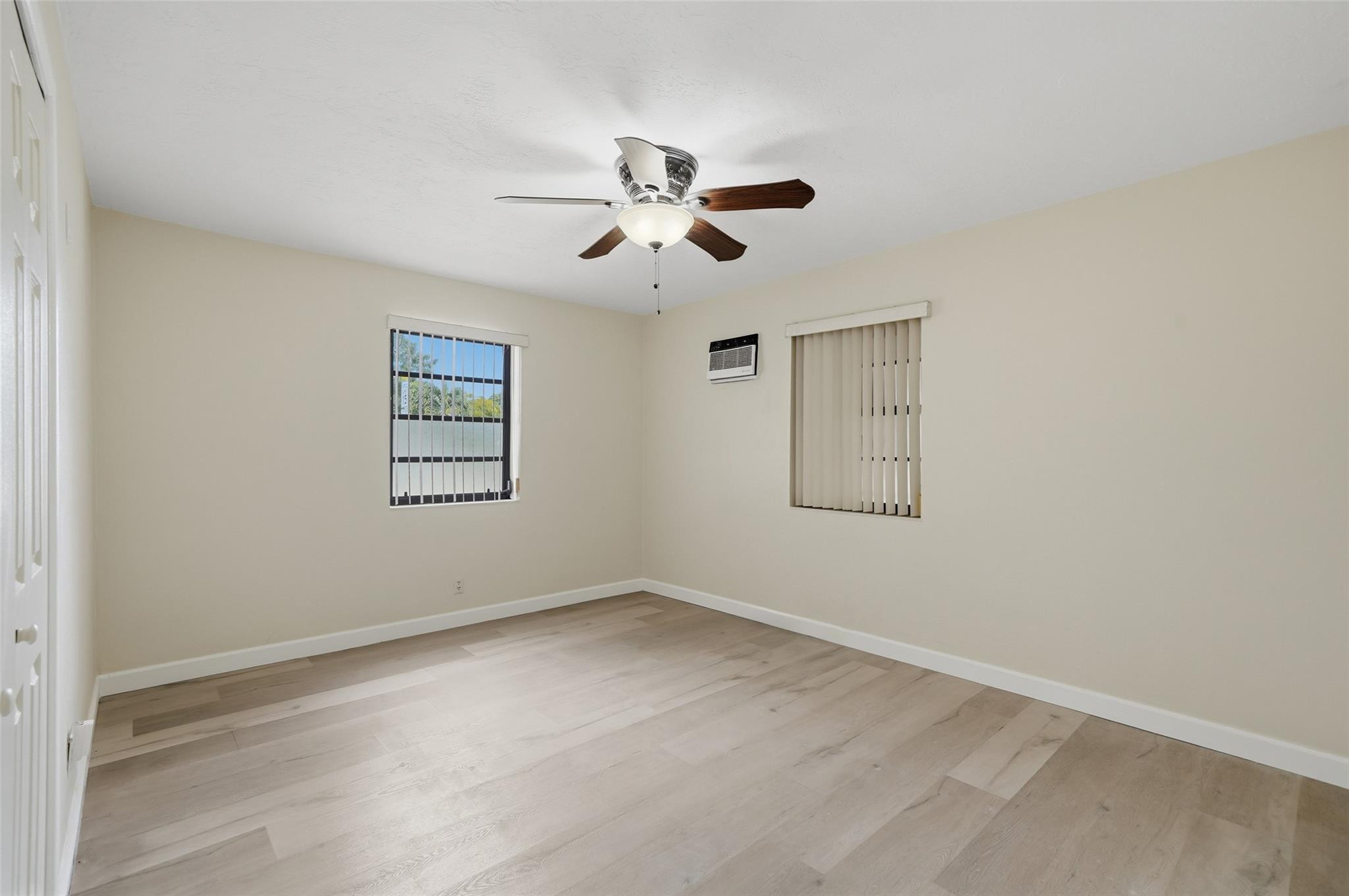 2126 Taft Hollywood, FL 33020