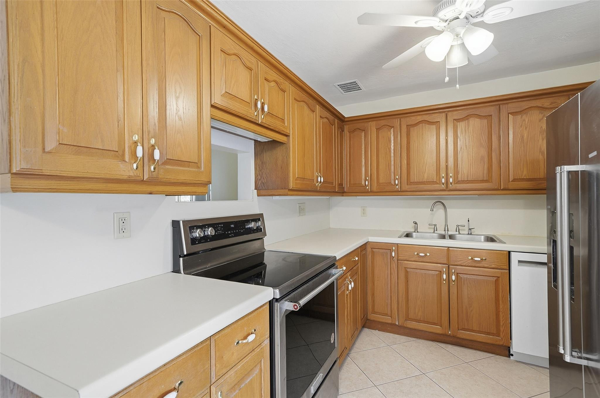 2126 Taft Hollywood, FL 33020