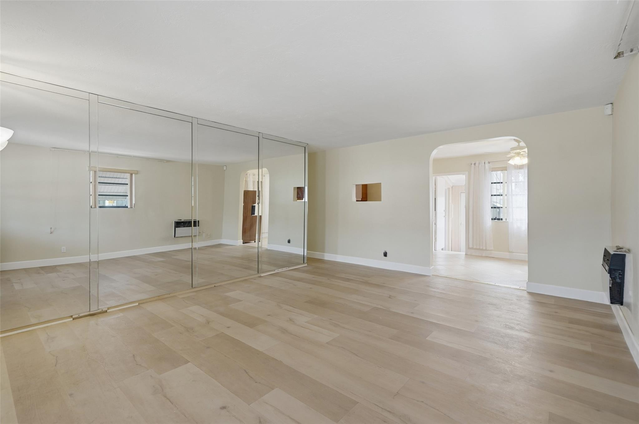 2126 Taft Hollywood, FL 33020