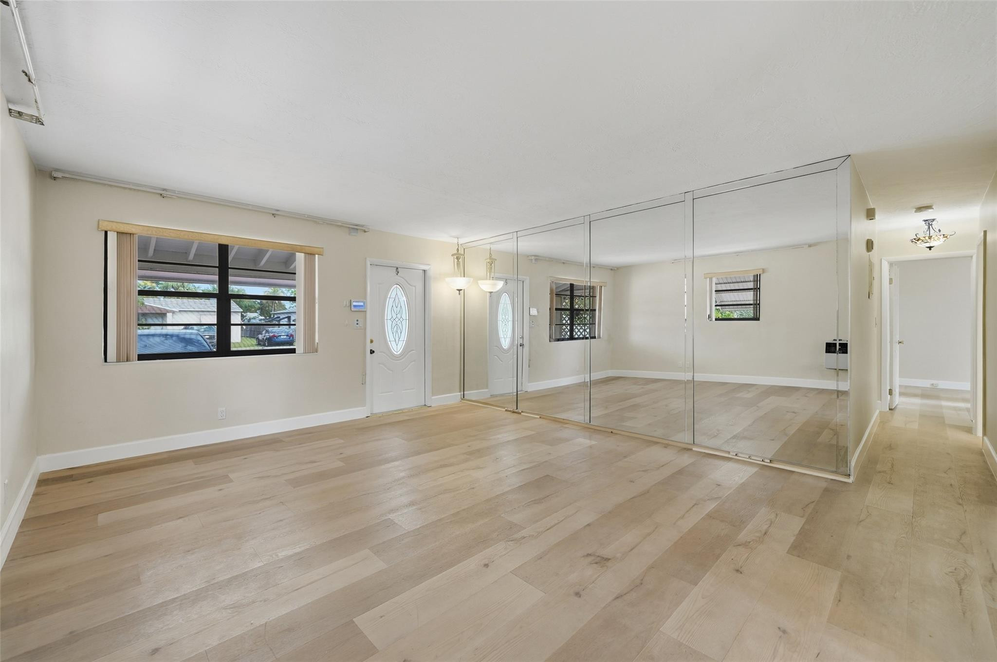 2126 Taft Hollywood, FL 33020