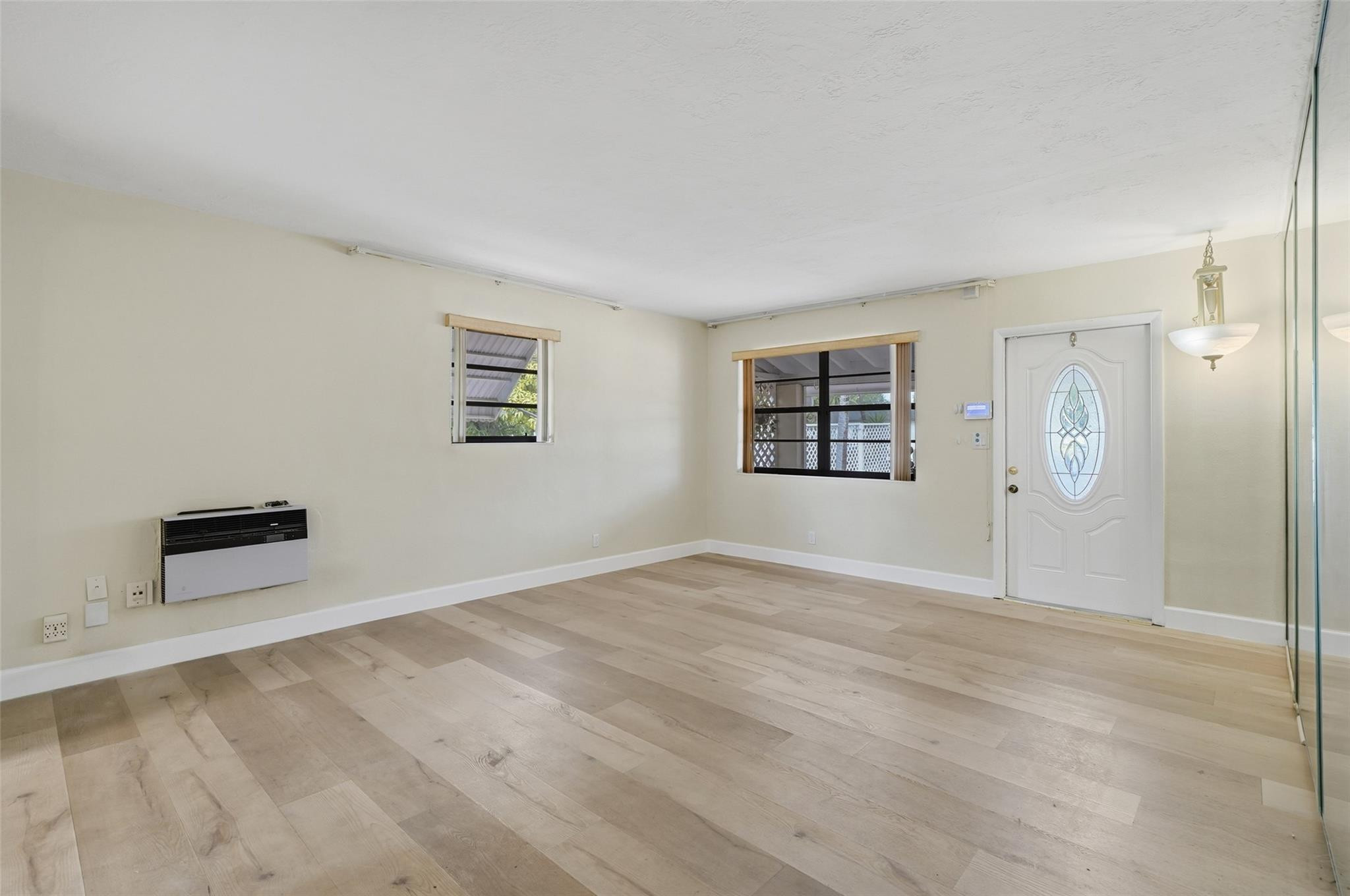 2126 Taft Hollywood, FL 33020